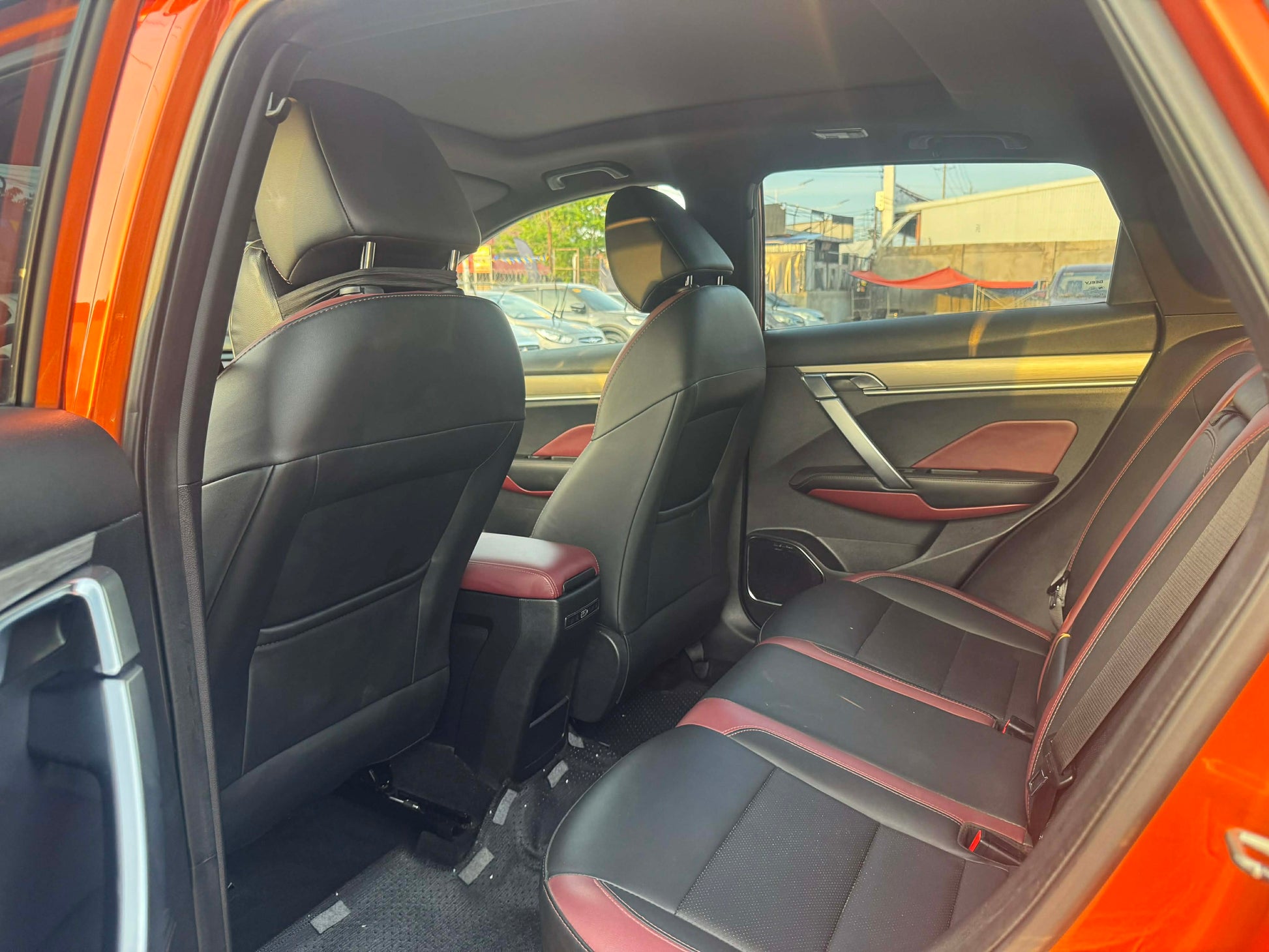 2020 GEELY COOLRAY SPORTS 1.5L AUTOMATIC TRANSMISSION Gold Aces Car Display Center