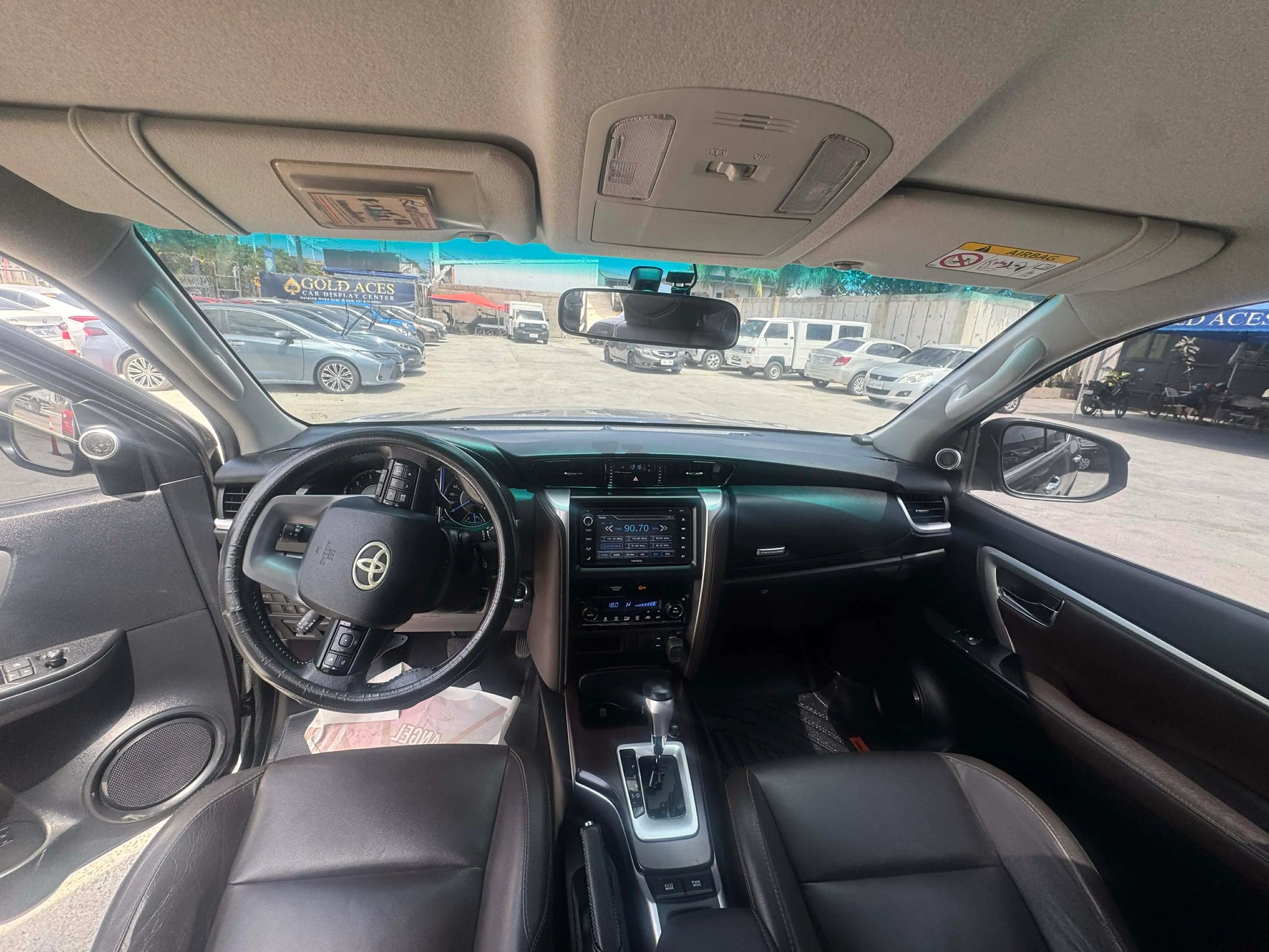 2017 TOYOTA FORTUNER 2.4L V 4X2 AUTOMATIC TRANSMISSION Gold Aces Car Display Center