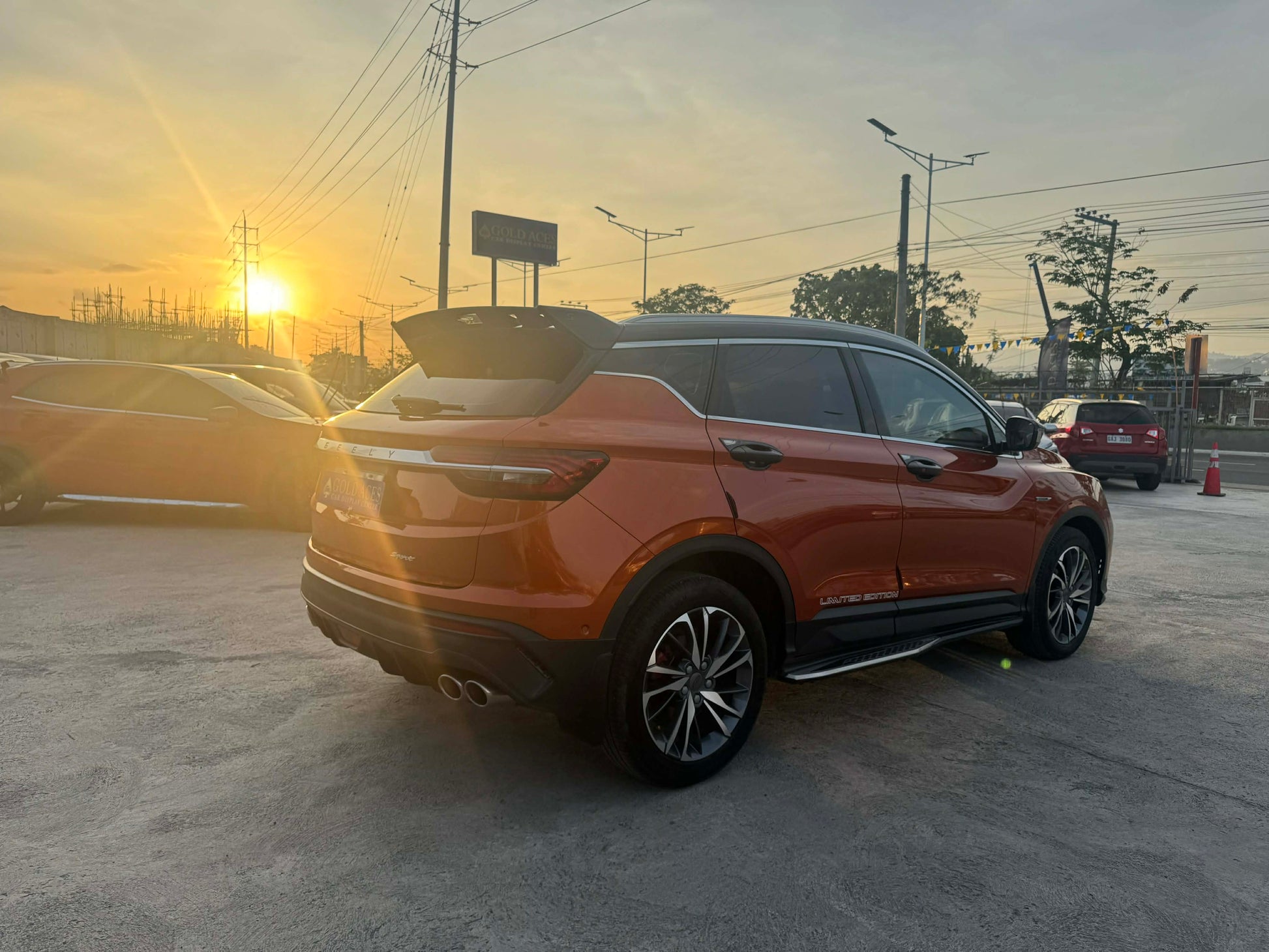 2020 GEELY COOLRAY SPORTS 1.5L AUTOMATIC TRANSMISSION Gold Aces Car Display Center