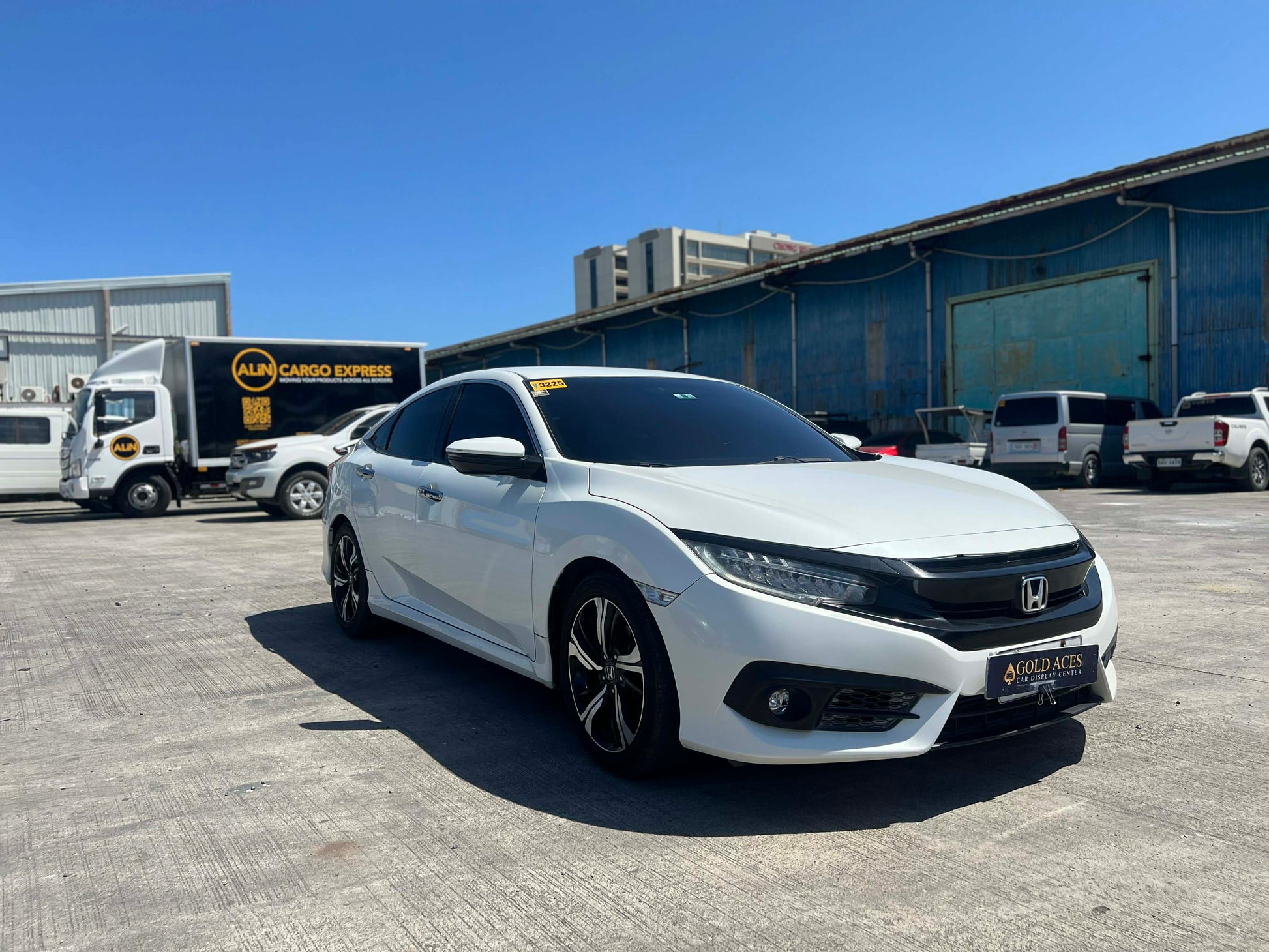 2016 HONDA CIVIC 1.5L RS AUTOMATIC TRANSMISSION Gold Aces Car Display Center