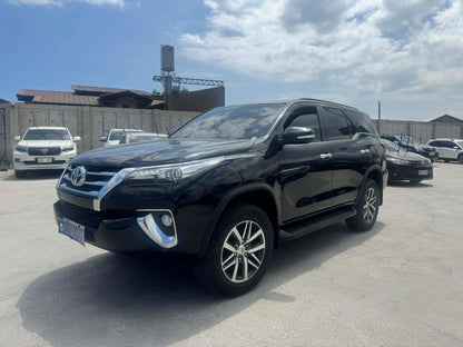 2017 TOYOTA FORTUNER 2.4L V 4X2 AUTOMATIC TRANSMISSION Gold Aces Car Display Center