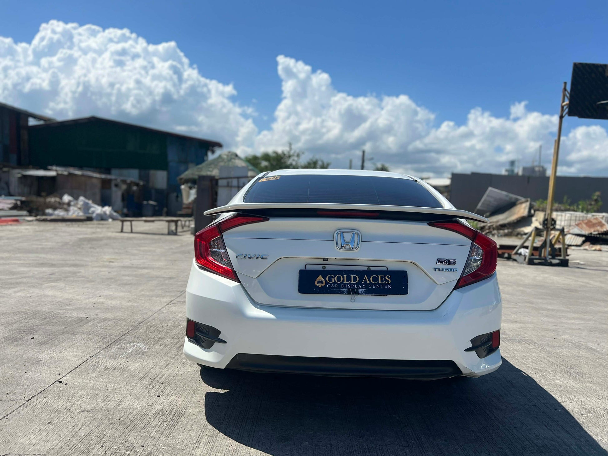 2016 HONDA CIVIC 1.5L RS AUTOMATIC TRANSMISSION Gold Aces Car Display Center