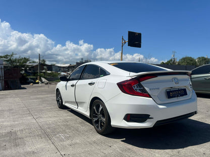 2016 HONDA CIVIC 1.5L RS AUTOMATIC TRANSMISSION Gold Aces Car Display Center