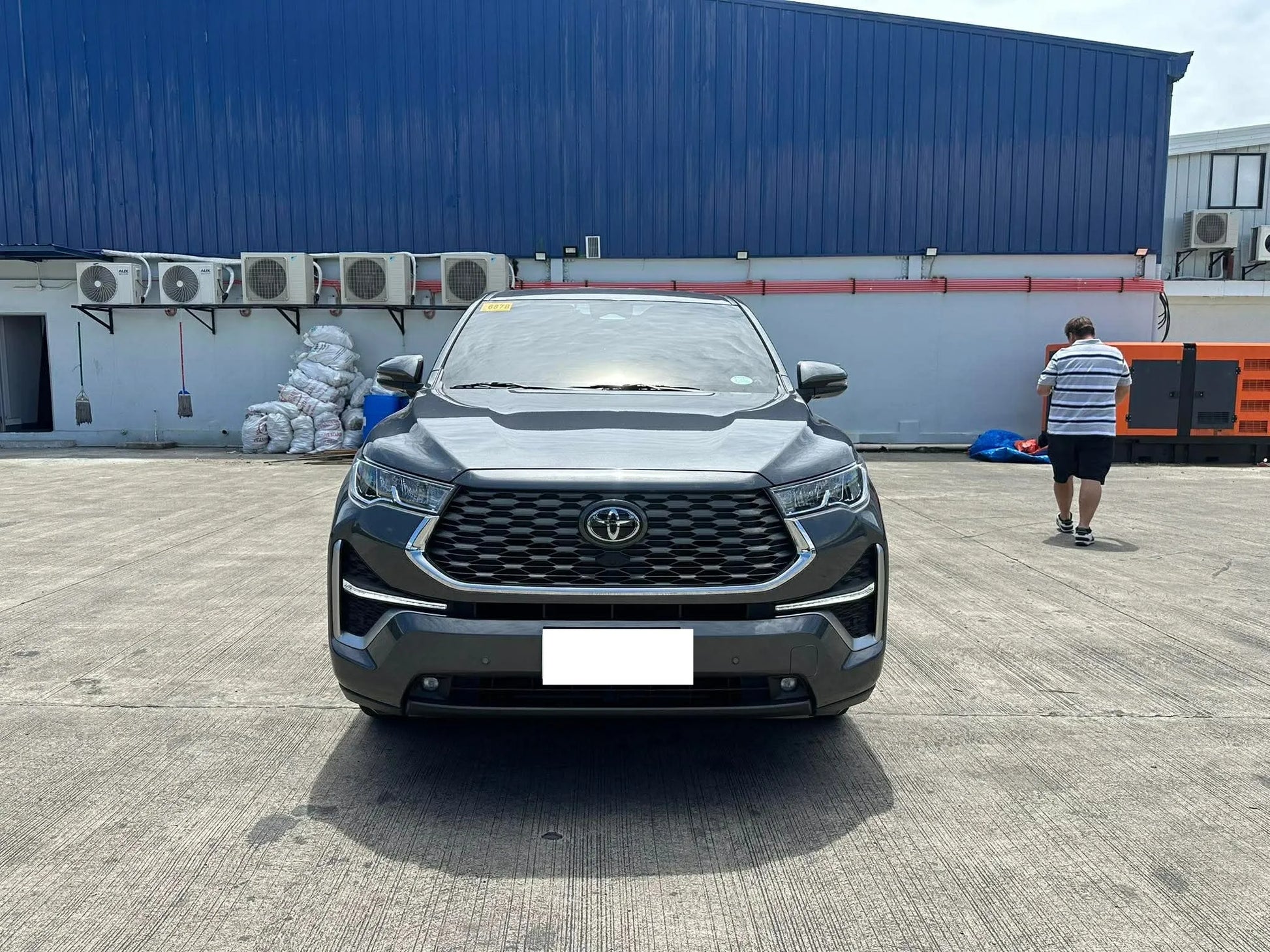 2026 TOYOTA INNOVA ZENIX Q HEV AUTOMATIC TRANSMISSION Gold Aces Car Display Center