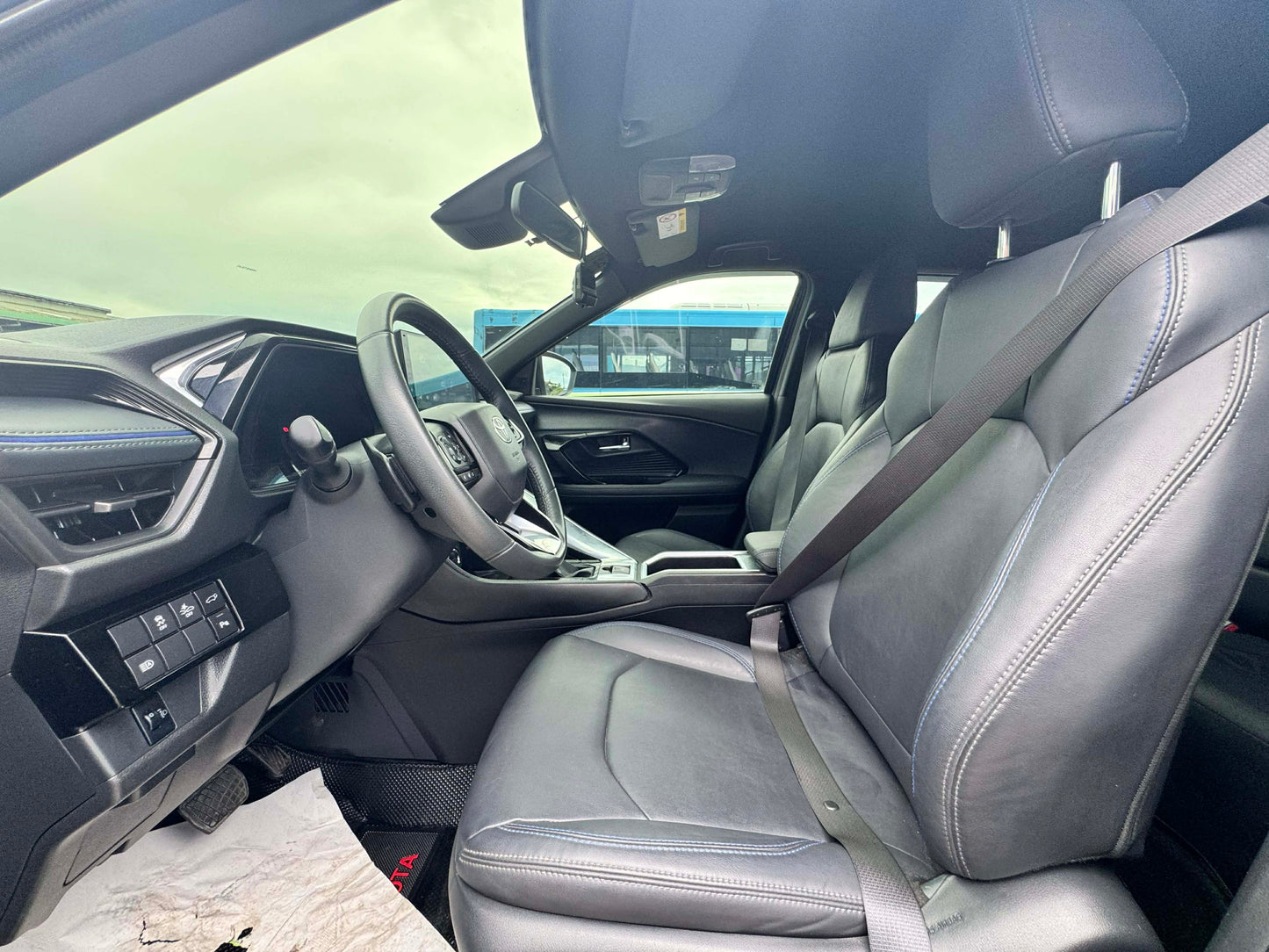 2023 TOYOTA YARIS CROSS 1.5L V AUTOMATIC TRANSMISSION Gold Aces Car Display Center