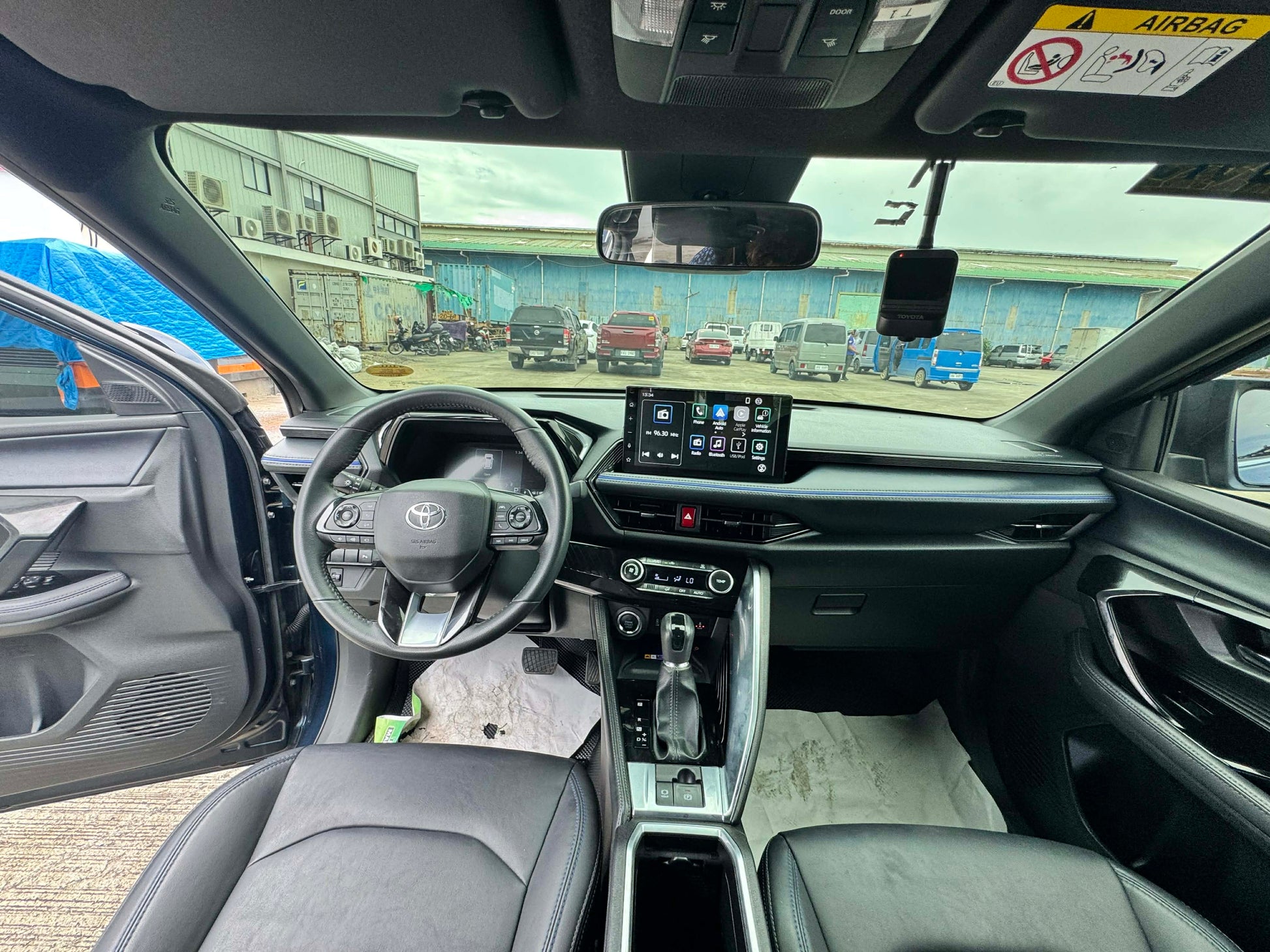 2023 TOYOTA YARIS CROSS 1.5L V AUTOMATIC TRANSMISSION Gold Aces Car Display Center