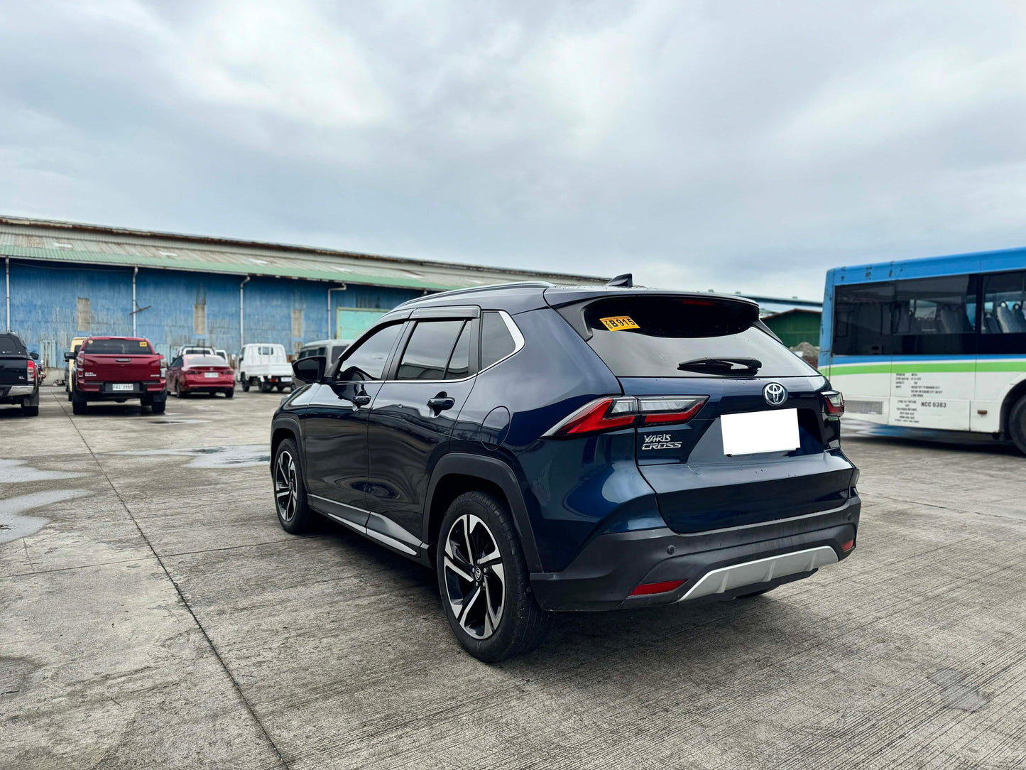 2023 TOYOTA YARIS CROSS 1.5L V AUTOMATIC TRANSMISSION Gold Aces Car Display Center