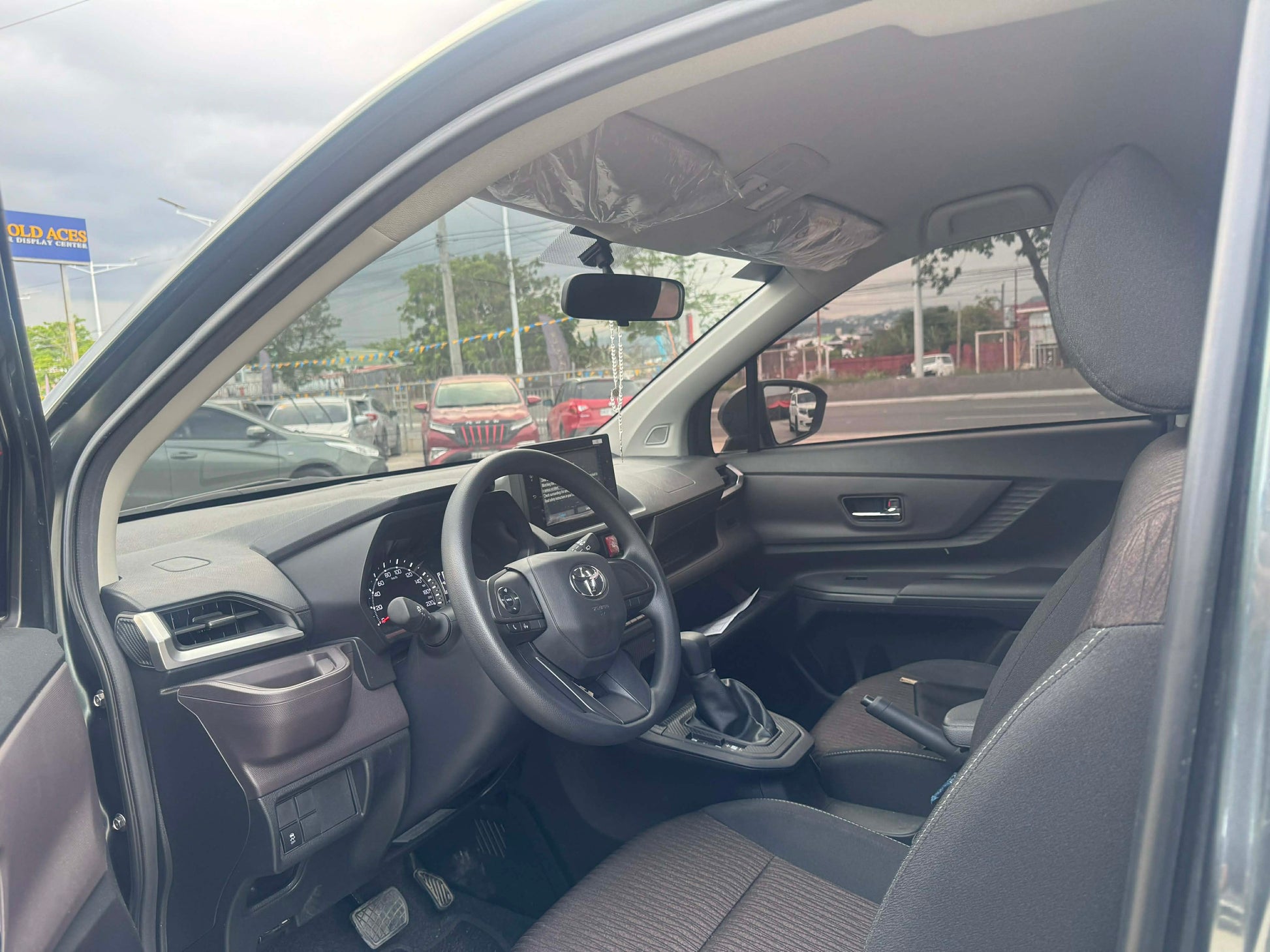 2025 TOYOTA AVANZA 1.3L E CVT AUTOMATIC TRANSMISSION (3T KMS ONLY!) Gold Aces Car Display Center