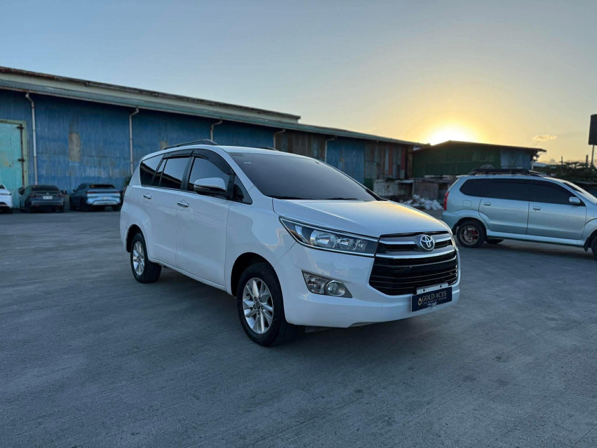 2019 TOYOTA INNOVA 2.8L G DSL AUTOMATIC TRANSMISSION Gold Aces Car Display Center
