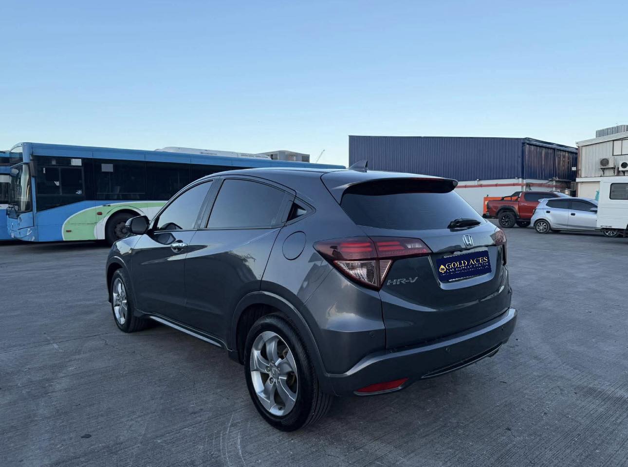 2015 HONDA HRV 1.8L  AUTOMATIC TRANSMISSION Gold Aces Car Display Center