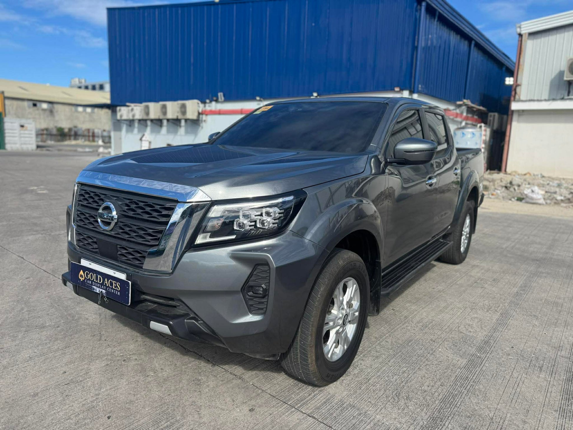 2025 NISSAN NAVARA 2.5L 4X2 VE CALIBRE AUTOMATIC TRANSMISSION Gold Aces Car Display Center