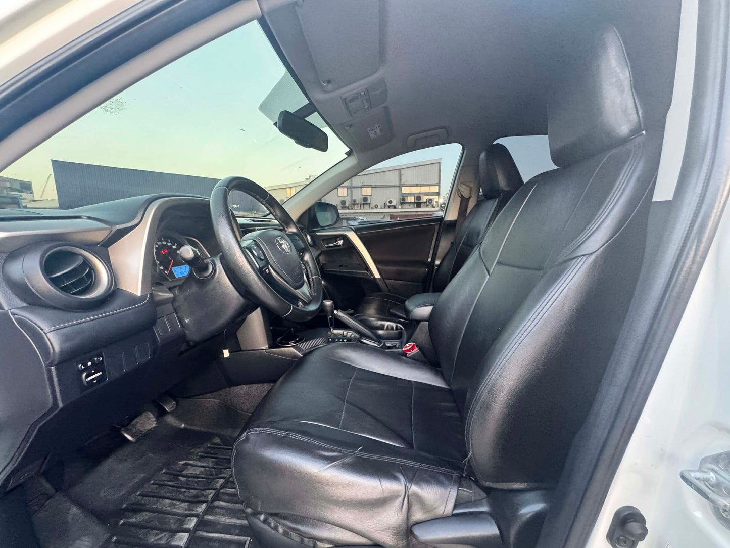 2014 TOYOTA RAV4 2.5L AUTOMATIC TRANSMISSION Gold Aces Car Display Center