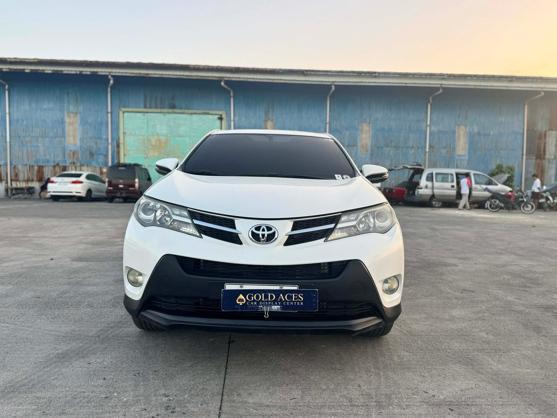 2014 TOYOTA RAV4 2.5L AUTOMATIC TRANSMISSION Gold Aces Car Display Center