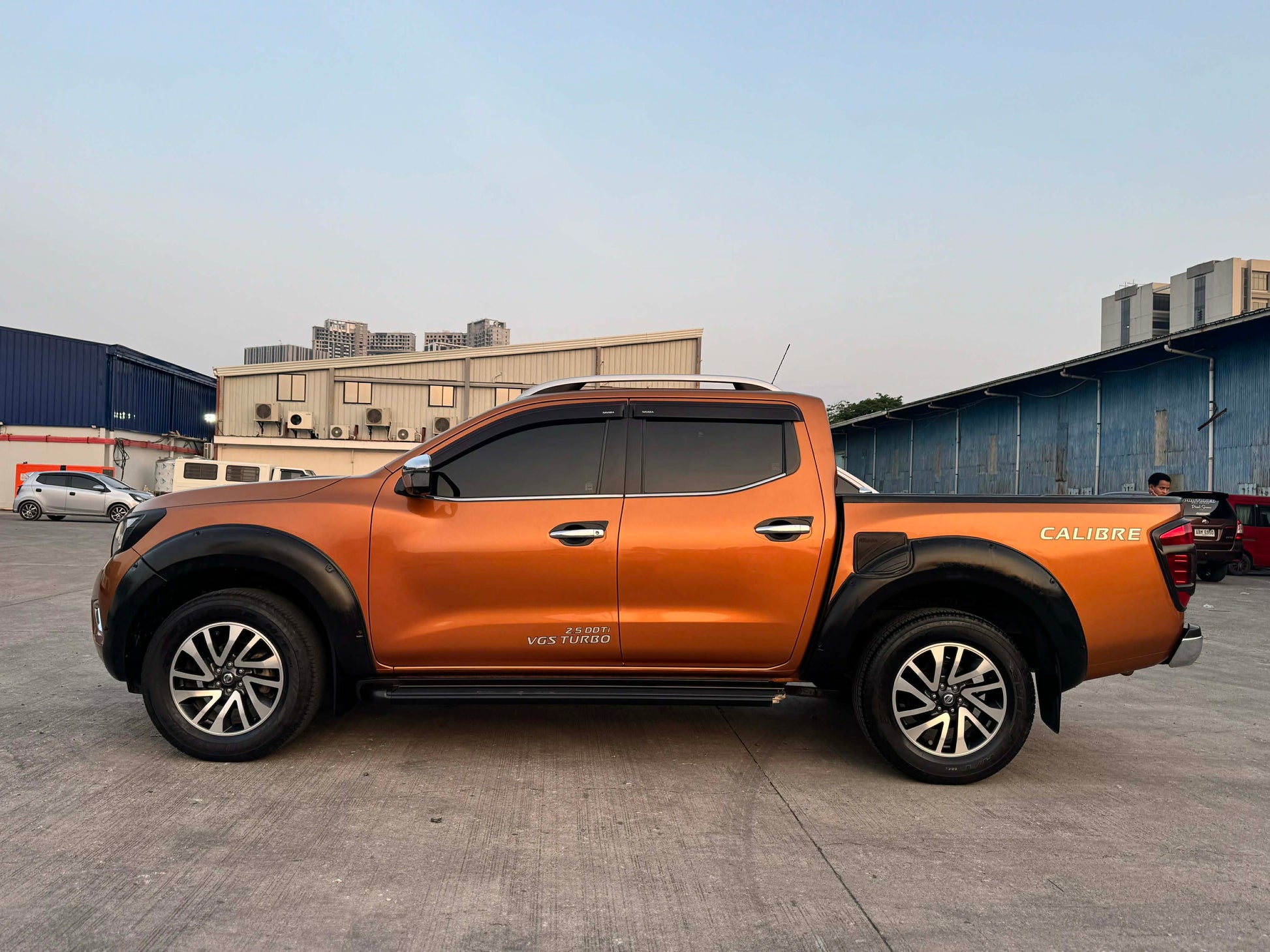 2021 NISSAN NAVARA 2.5L EL AUTOMATIC TRANSMISSION Gold Aces Car Display Center