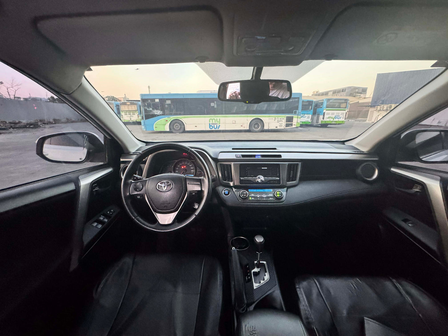 2014 TOYOTA RAV4 2.5L AUTOMATIC TRANSMISSION Gold Aces Car Display Center