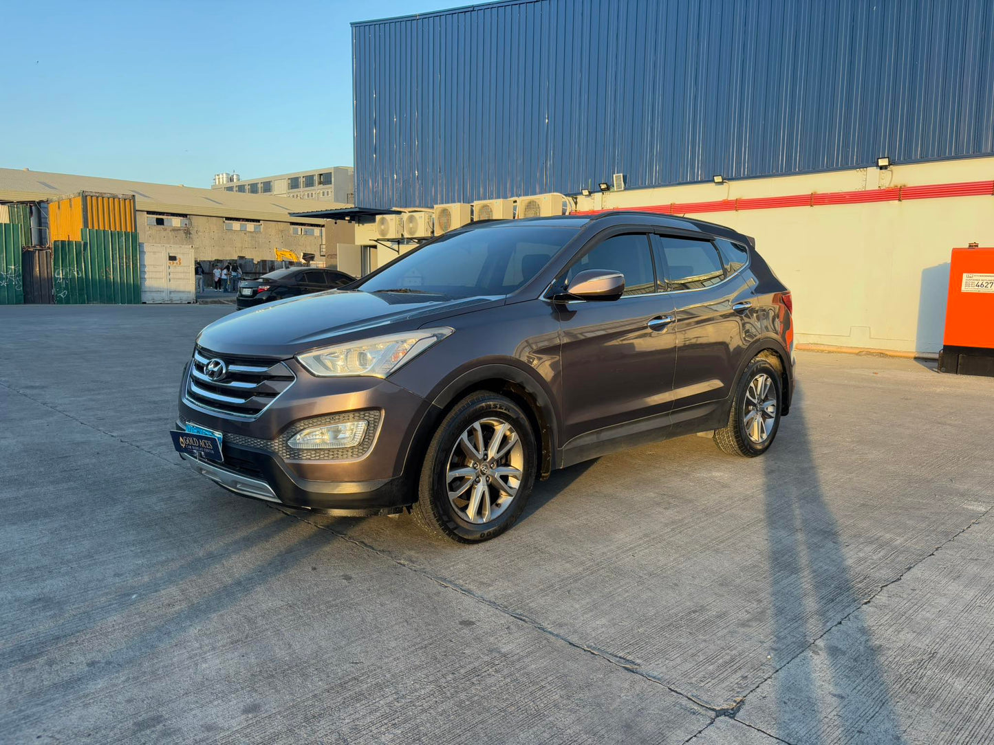 2013 HYUNDAI SANTA FE CRDi 2.2L 4X2 AUTOMATIC TRANSMISSION Gold Aces Car Display Center