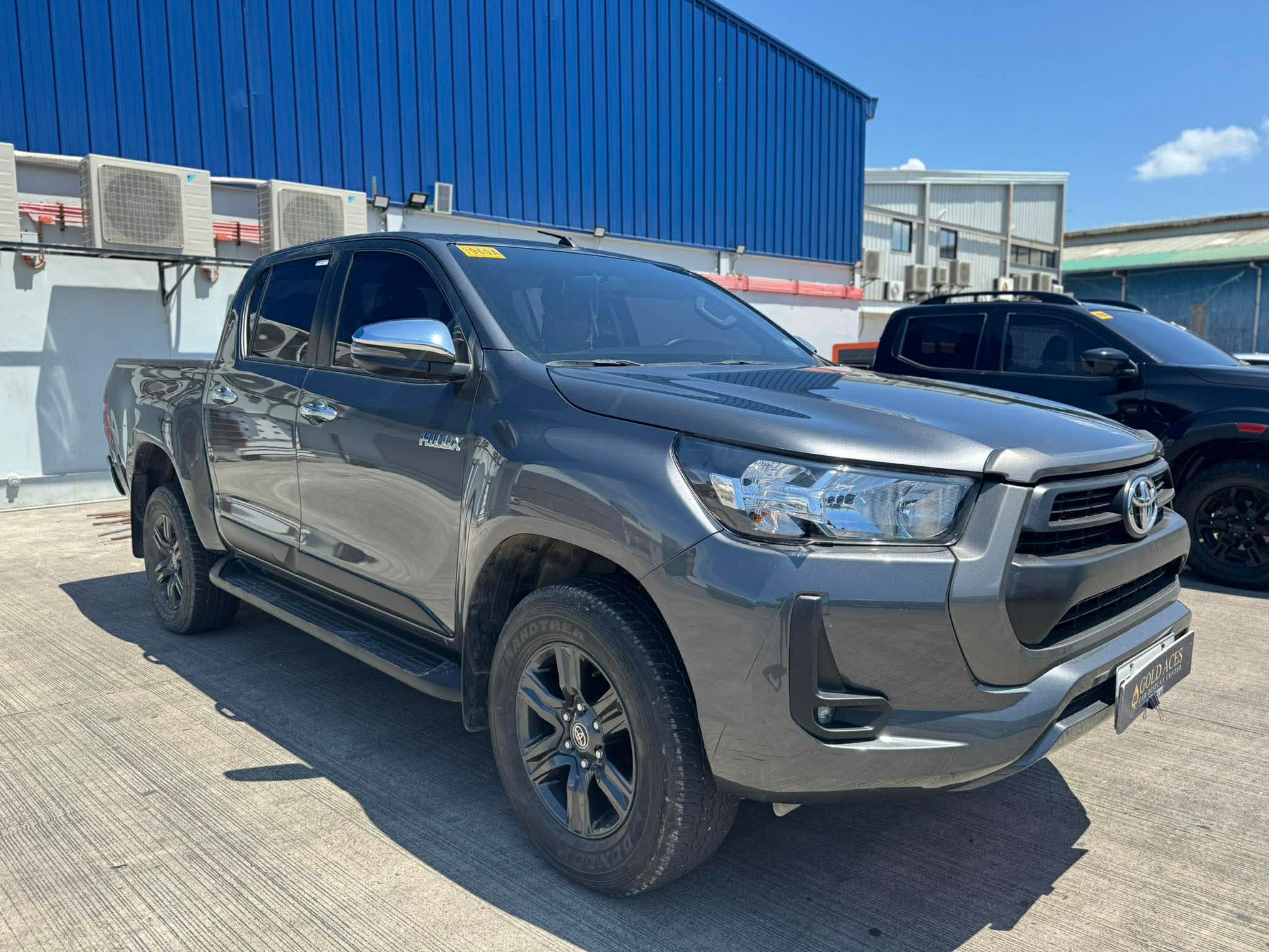 2024 TOYOTA HILUX E 2.4L AUTOMATIC TRANSMISSION Gold Aces Car Display Center
