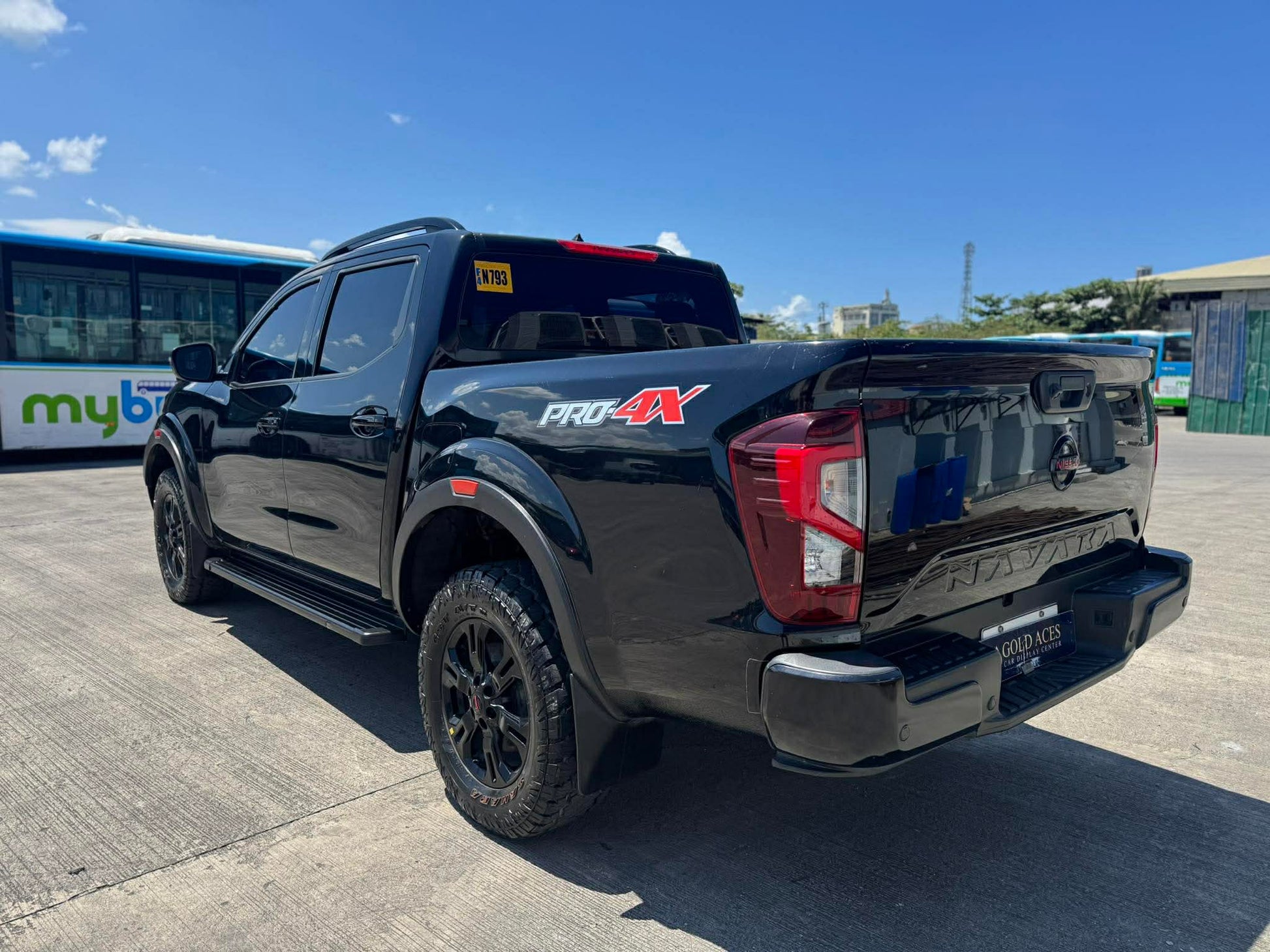 2021 NISSAN NAVARA 2.5L PRO4X AUTOMATIC TRANSMISSION Gold Aces Car Display Center