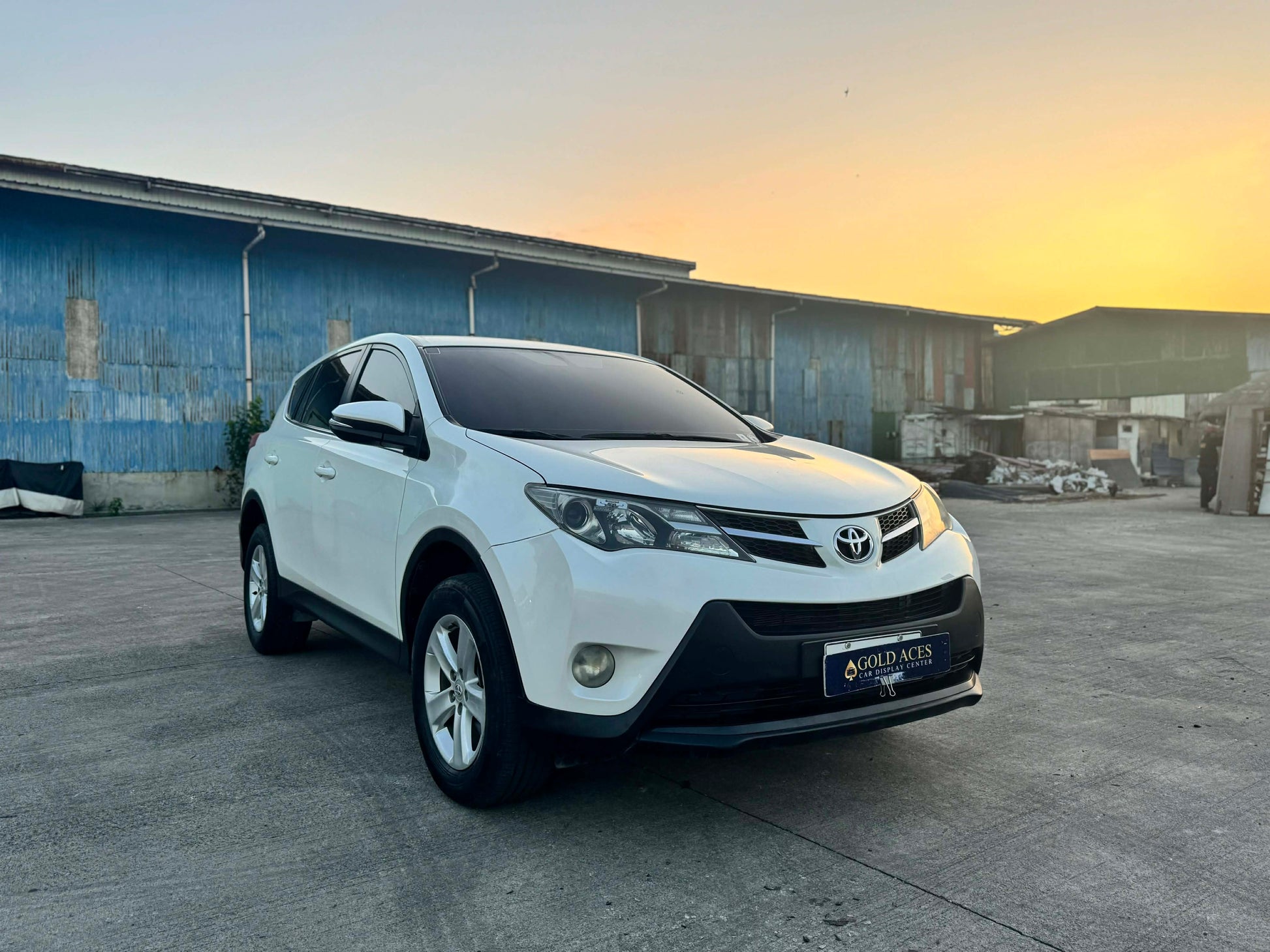 2014 TOYOTA RAV4 2.5L AUTOMATIC TRANSMISSION Gold Aces Car Display Center