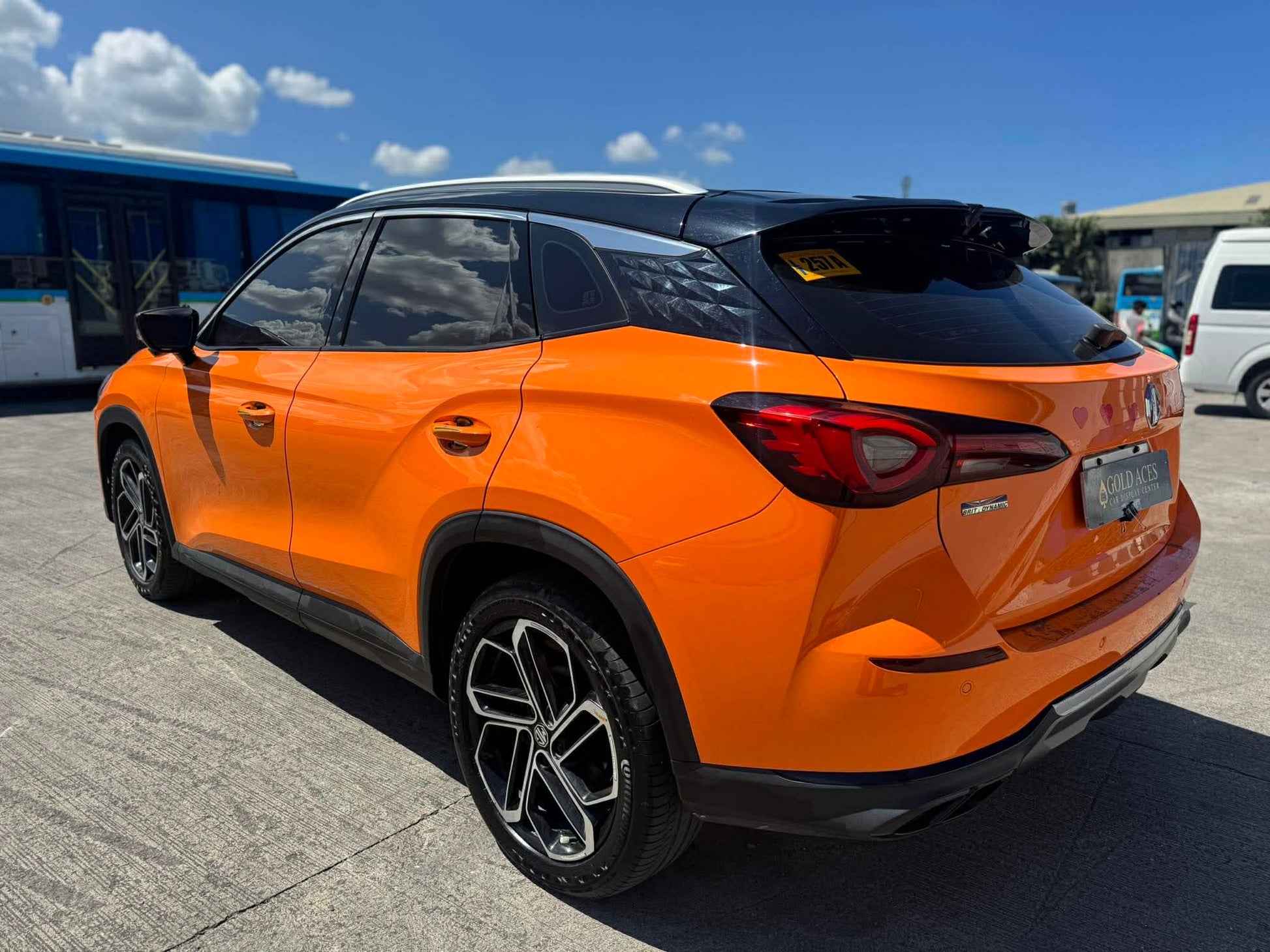 2024 MG ONE LUX 1.5L AUTOMATIC TRANSMISSION Gold Aces Car Display Center