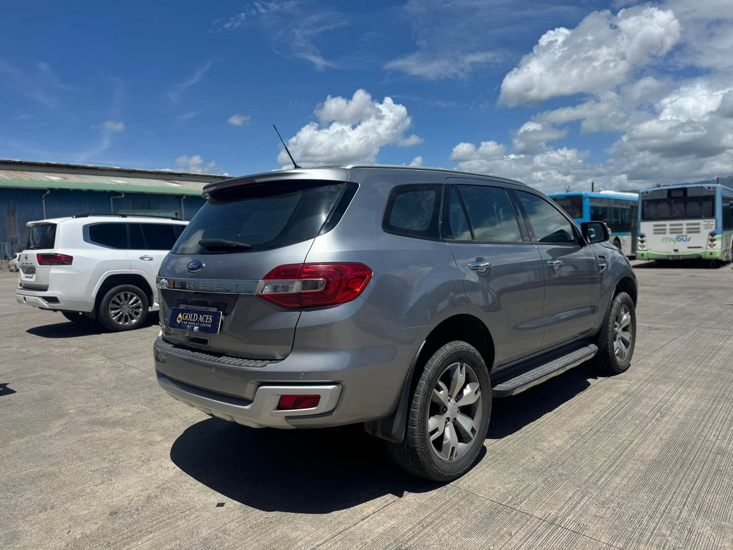 NEW ARRIVAL! 2016 FORD EVEREST TITANIUM 4X2 DSL AUTOMATIC TRANSMISSION FORD