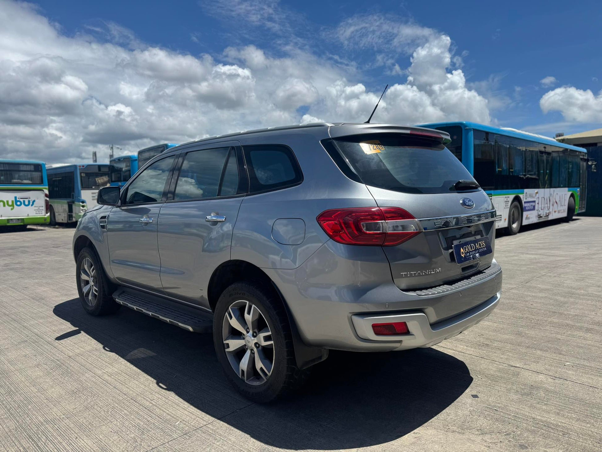 NEW ARRIVAL! 2016 FORD EVEREST TITANIUM 4X2 DSL AUTOMATIC TRANSMISSION FORD