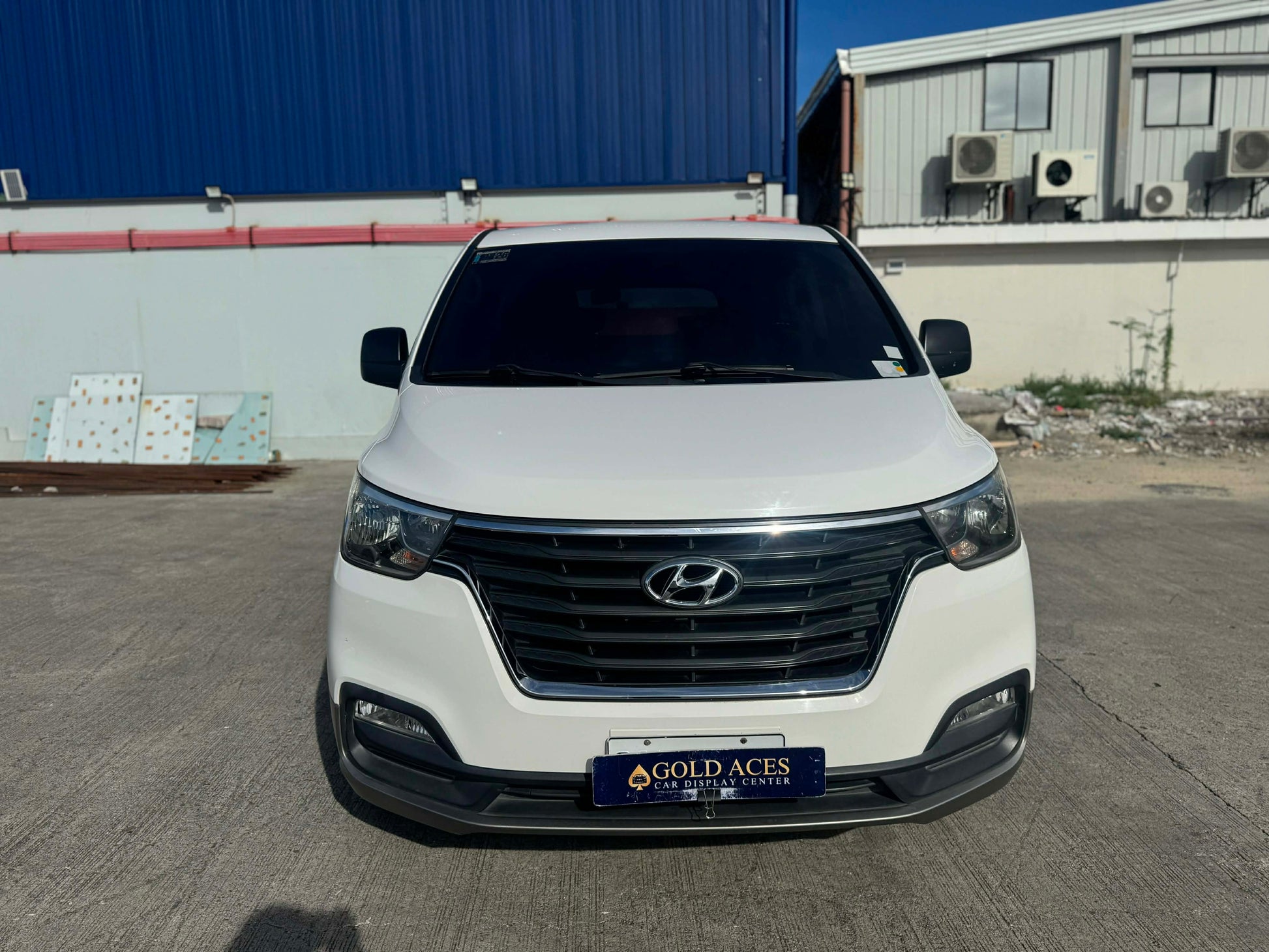 2019 HYUNDAI STAREX GOLD 2.5L CRDi AUTOMATIC TRANSMISSION Gold Aces Car Display Center