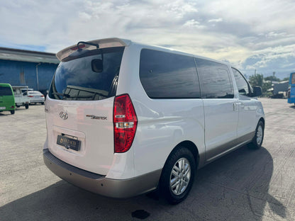 2019 HYUNDAI STAREX GOLD 2.5L CRDi AUTOMATIC TRANSMISSION Gold Aces Car Display Center