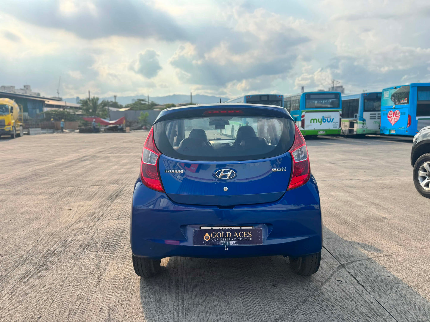2018 HYUNDAI EON GLX 0.8L MANUAL TRANSMISION Gold Aces Car Display Center