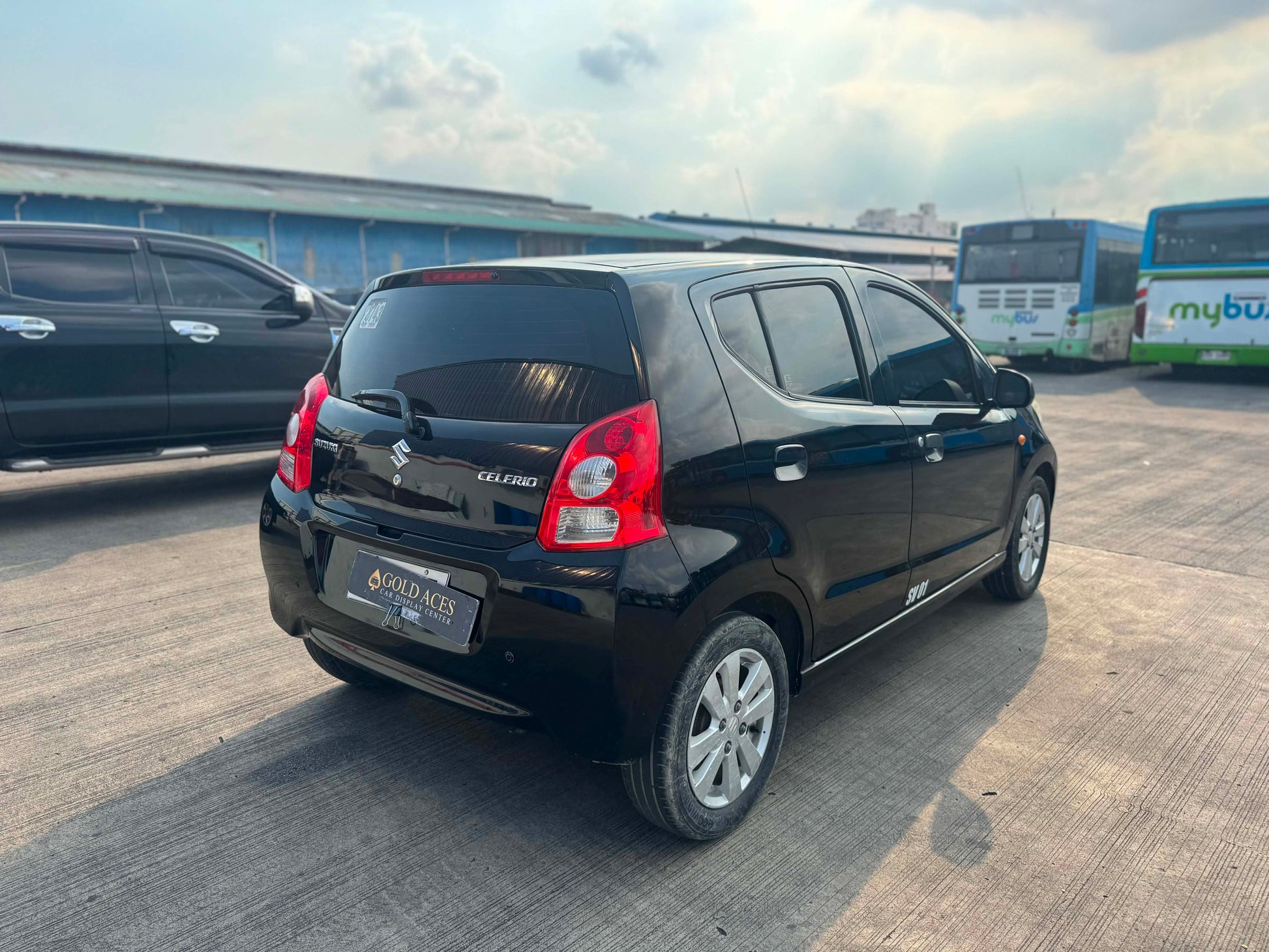 2012 SUZUKI CELERIO 1.0L MANUAL TRANSMISSION Gold Aces Car Display Center