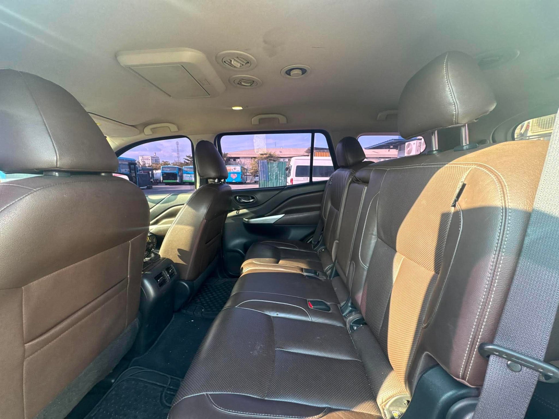 2019 NISSAN TERRA 2.5L VL 4X2 AUTOMATIC TRANMISSION Gold Aces Car Display Center