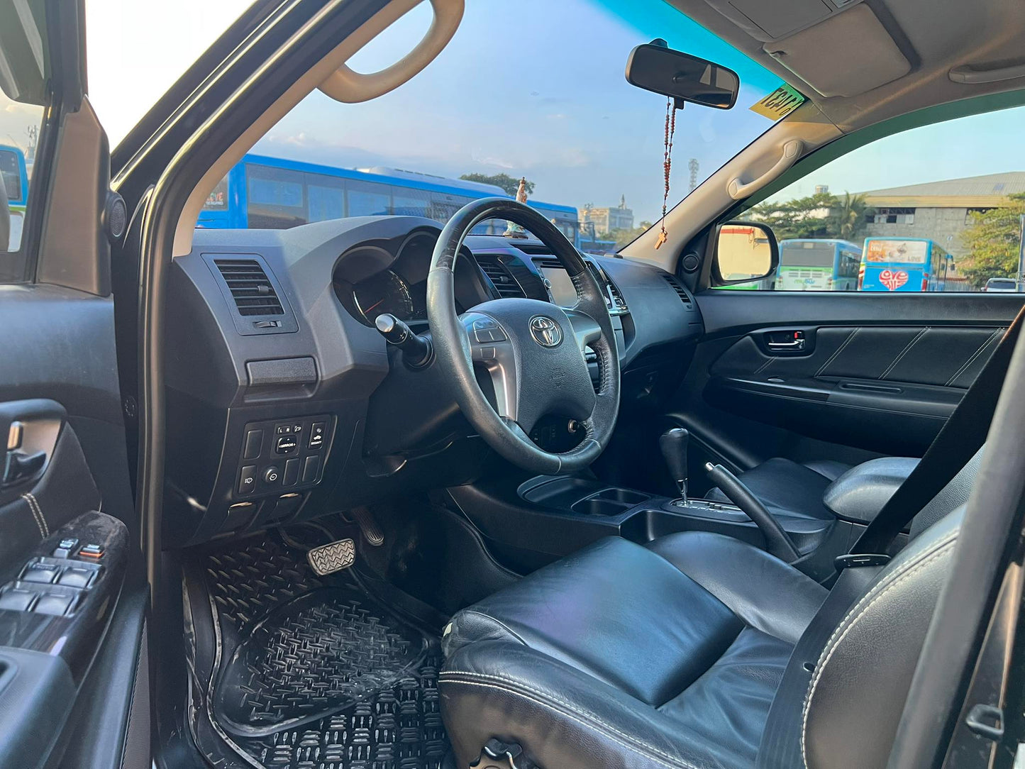 2014 FORD RANGER XLT 2.2L 4X2 DSL MANUAL TRANSMISSION Gold Aces Car Display Center