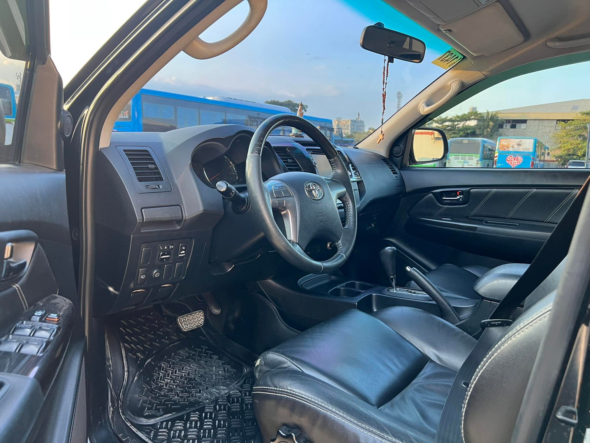 2014 FORD RANGER XLT 2.2L 4X2 DSL MANUAL TRANSMISSION Gold Aces Car Display Center