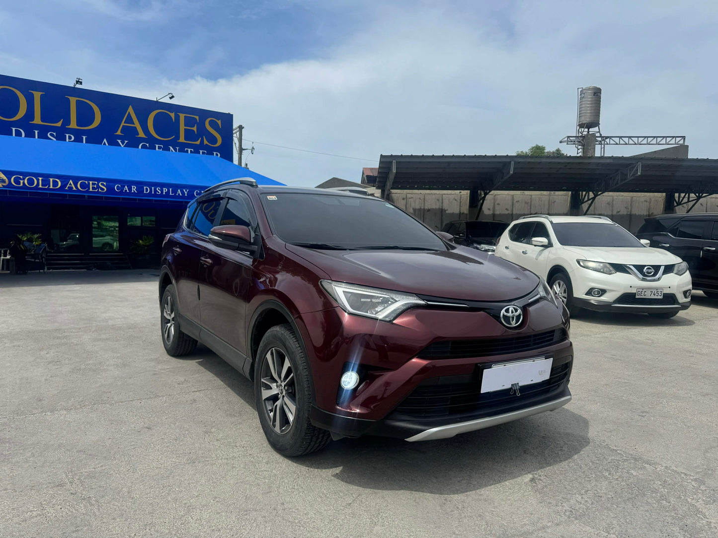 2016 TOYOTA RAV4 2.5L 4X2 AUTOMATIC TRANSMISSION Gold Aces Car Display Center