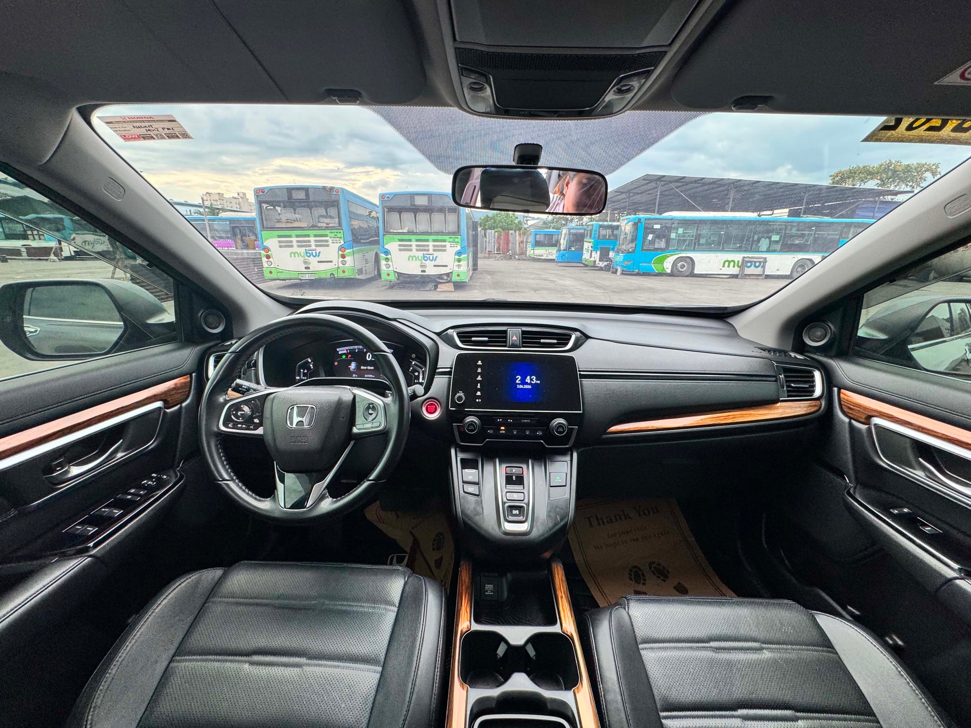 2018 HONDA CRV 1.6L TURBO DIESEL 4X2 AUTOMATIC TRANSMISSION Gold Aces Car Display Center