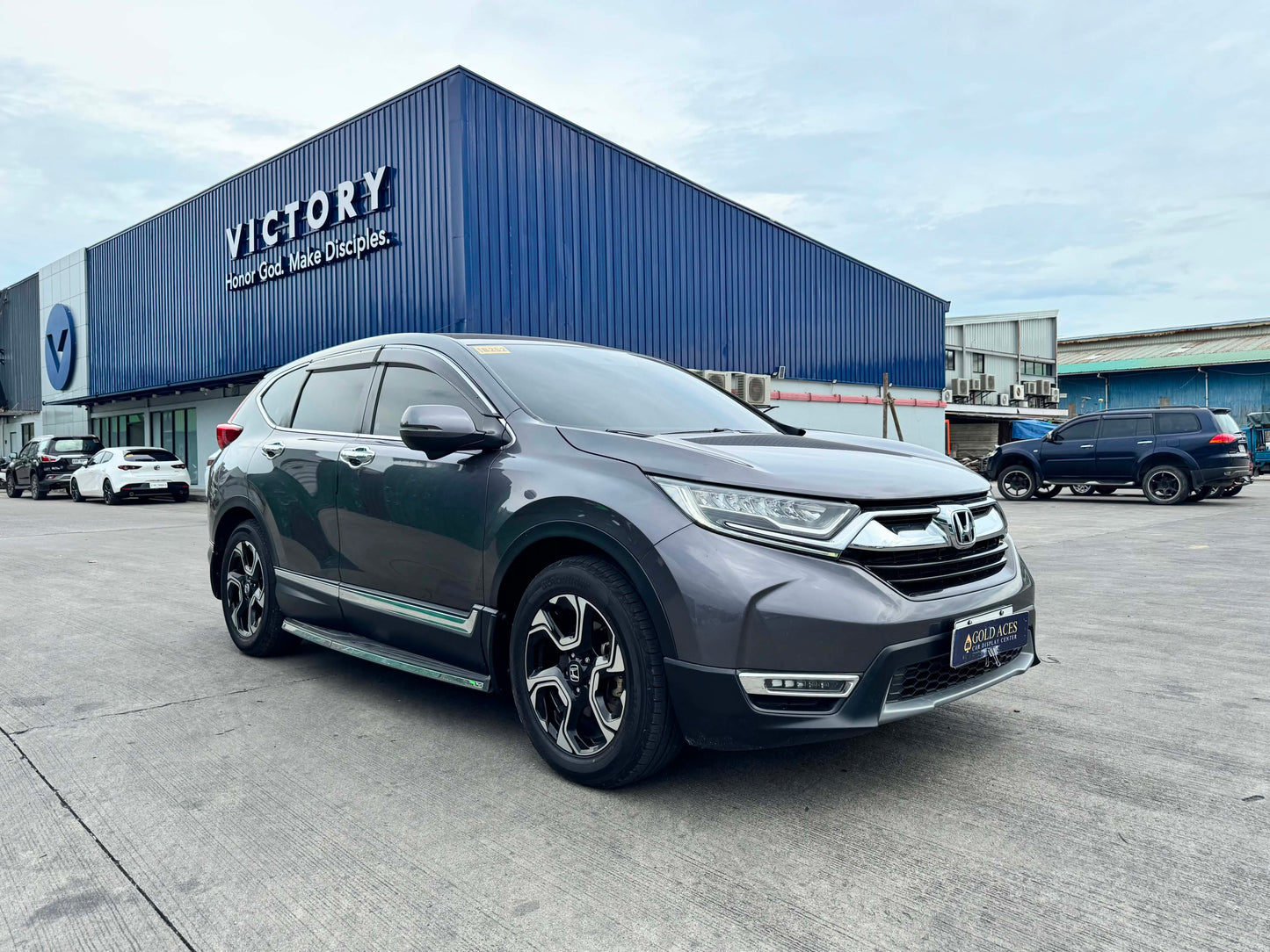 2018 HONDA CRV 1.6L TURBO DIESEL 4X2 AUTOMATIC TRANSMISSION Gold Aces Car Display Center