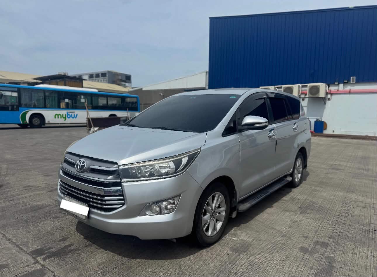 2016 TOYOTA INNOVA 2.8L G DSL AUTOMATIC TRANSMISSION Gold Aces Car Display Center