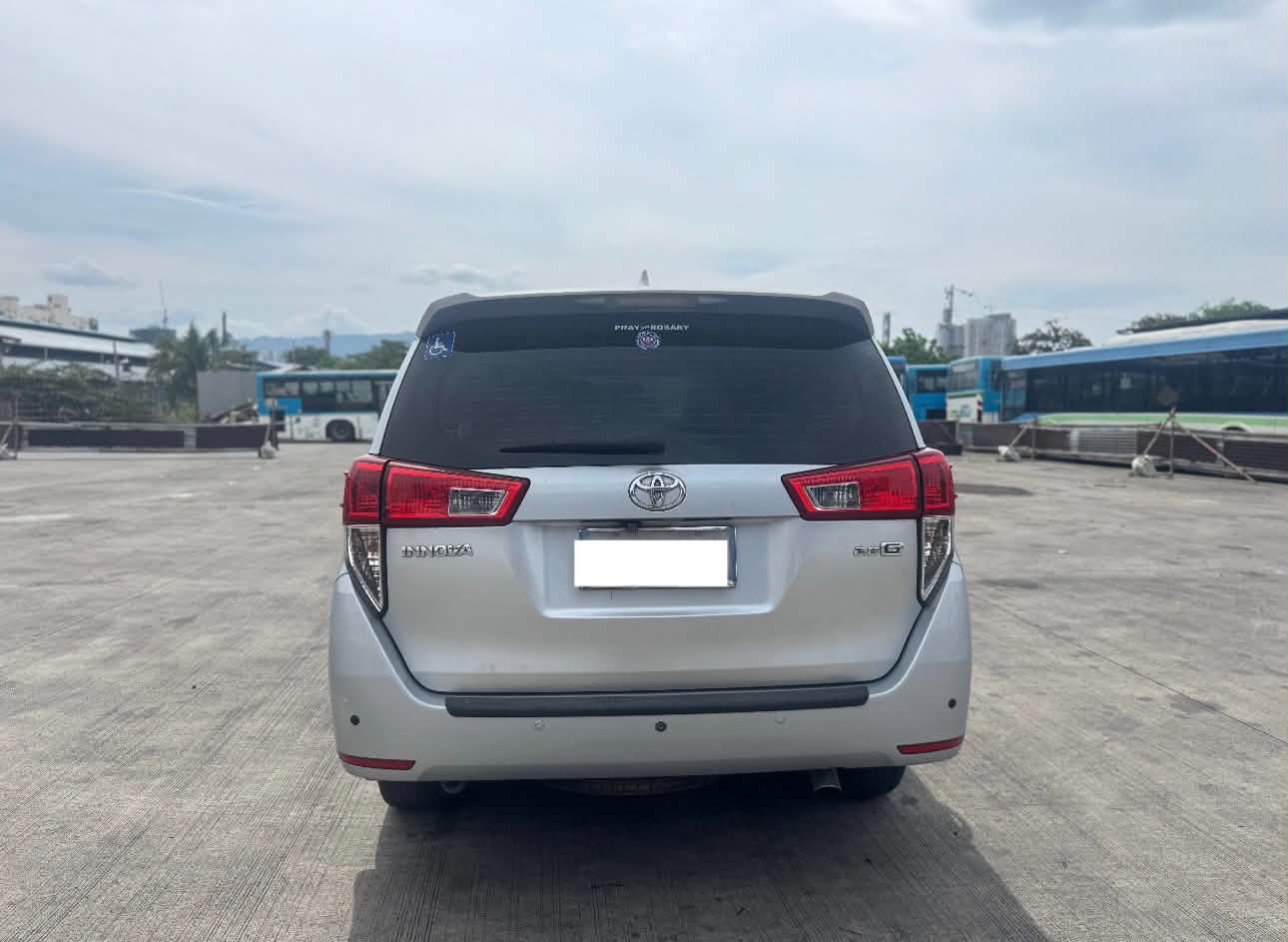 2016 TOYOTA INNOVA 2.8L G DSL AUTOMATIC TRANSMISSION Gold Aces Car Display Center