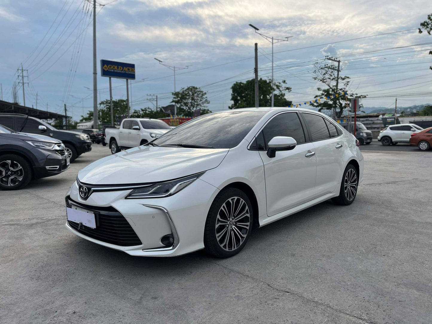 2019 TOYOTA ALTIS 1.6L V AUTOMATIC TRANSMISSION (35TKMS ONLY!) Gold Aces Car Display Center
