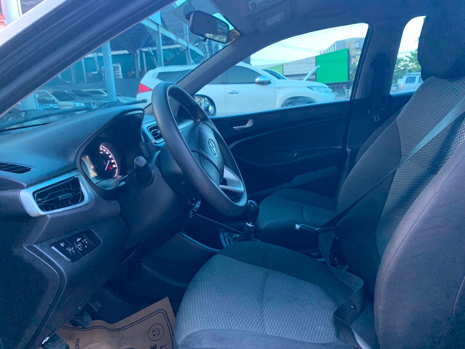 2020 HYUNDAI REINA 1.4L GL MANUAL TRANSMISSION (27TKM ONLY!) Gold Aces Car Display Center