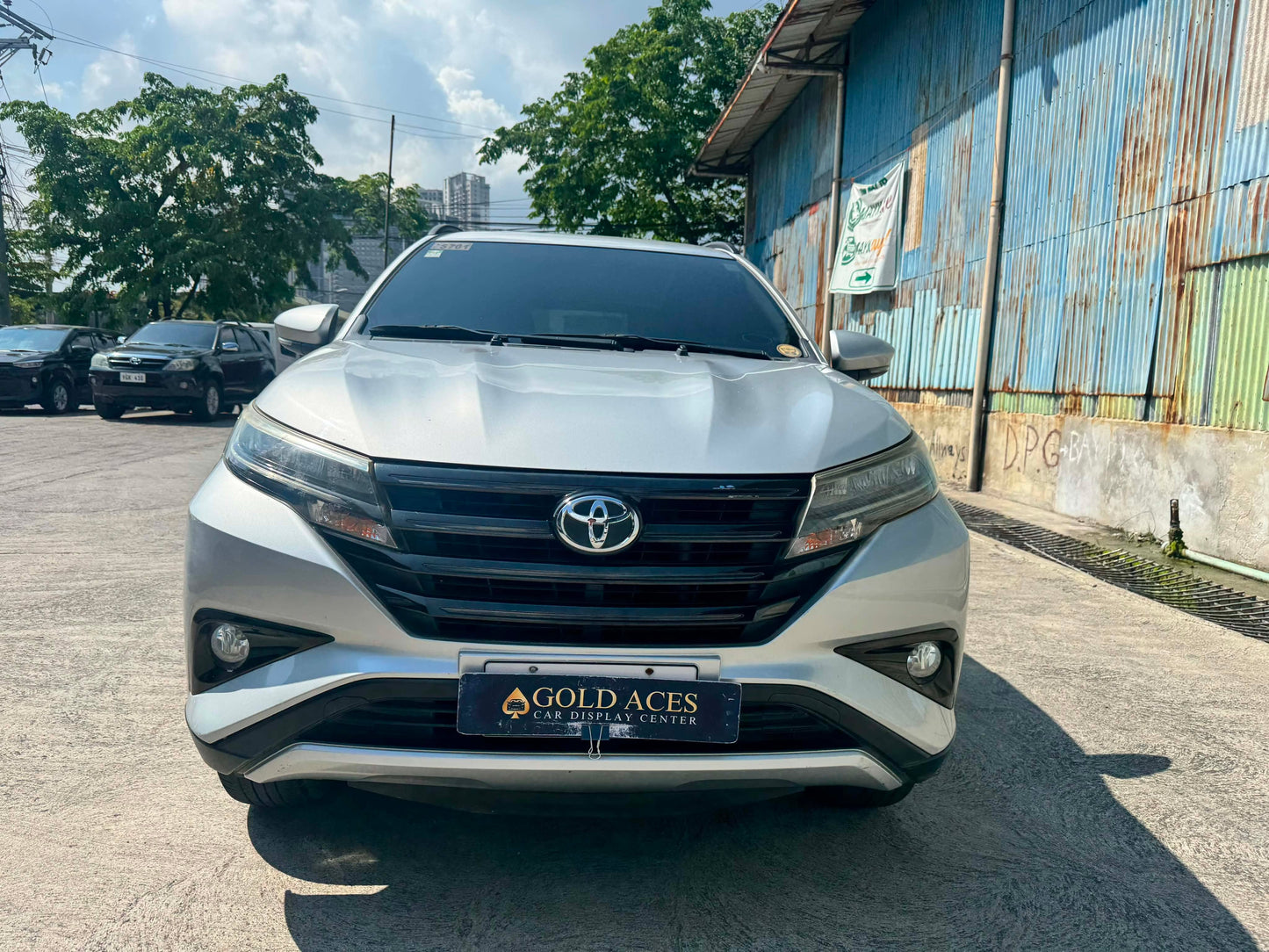 2018 TOYOTA RUSH 1.5L G AUTOMATIC TRANSMISSION Gold Aces Car Display Center