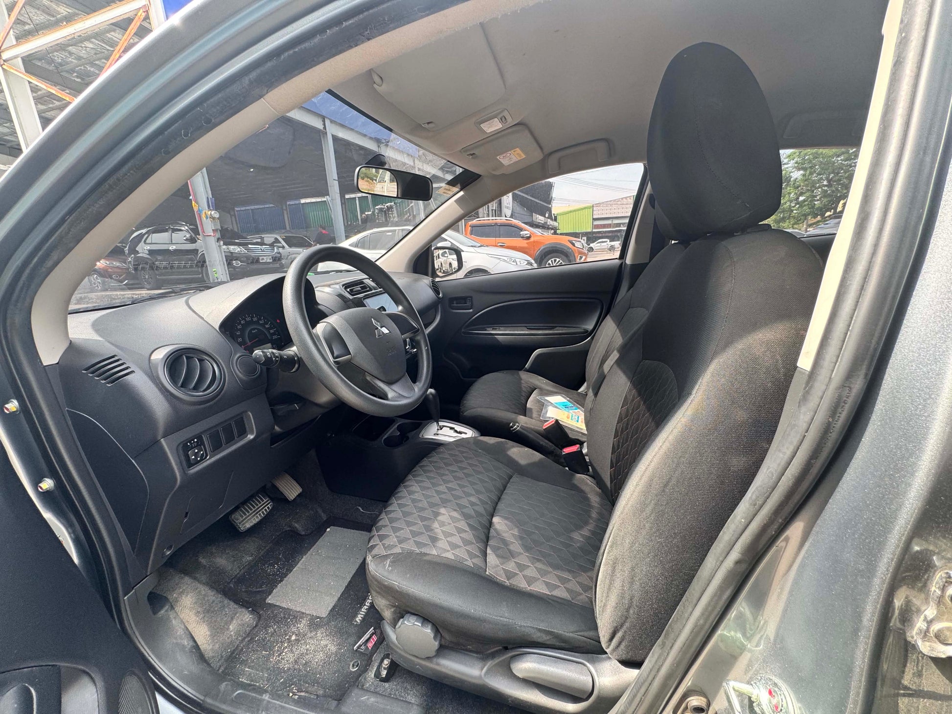 2023 MITSUBISHI MIRAGE HATCHBACK GLX 1.2L AUTOMATIC TRANSMISSION Gold Aces Car Display Center