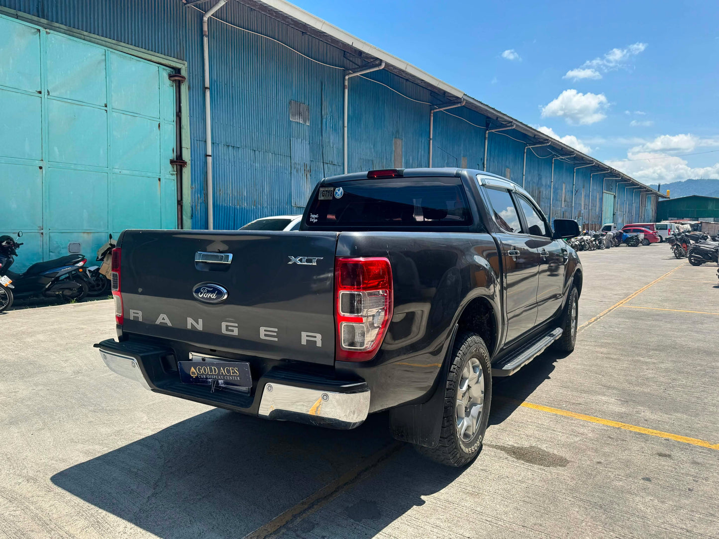 2017 FORD RANGER XLT 2.2L 4X2 MANUAL TRANSMISSION Gold Aces Car Display Center