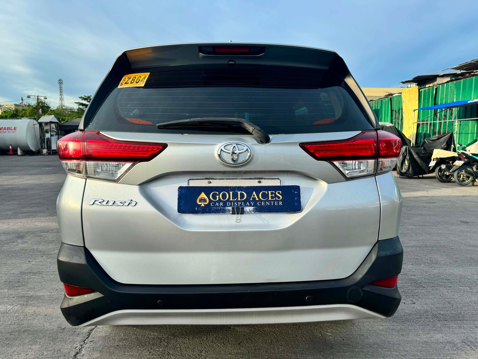 2018 TOYOTA RUSH 1.5L E AUTOMATIC TRANSMISSION Gold Aces Car Display Center