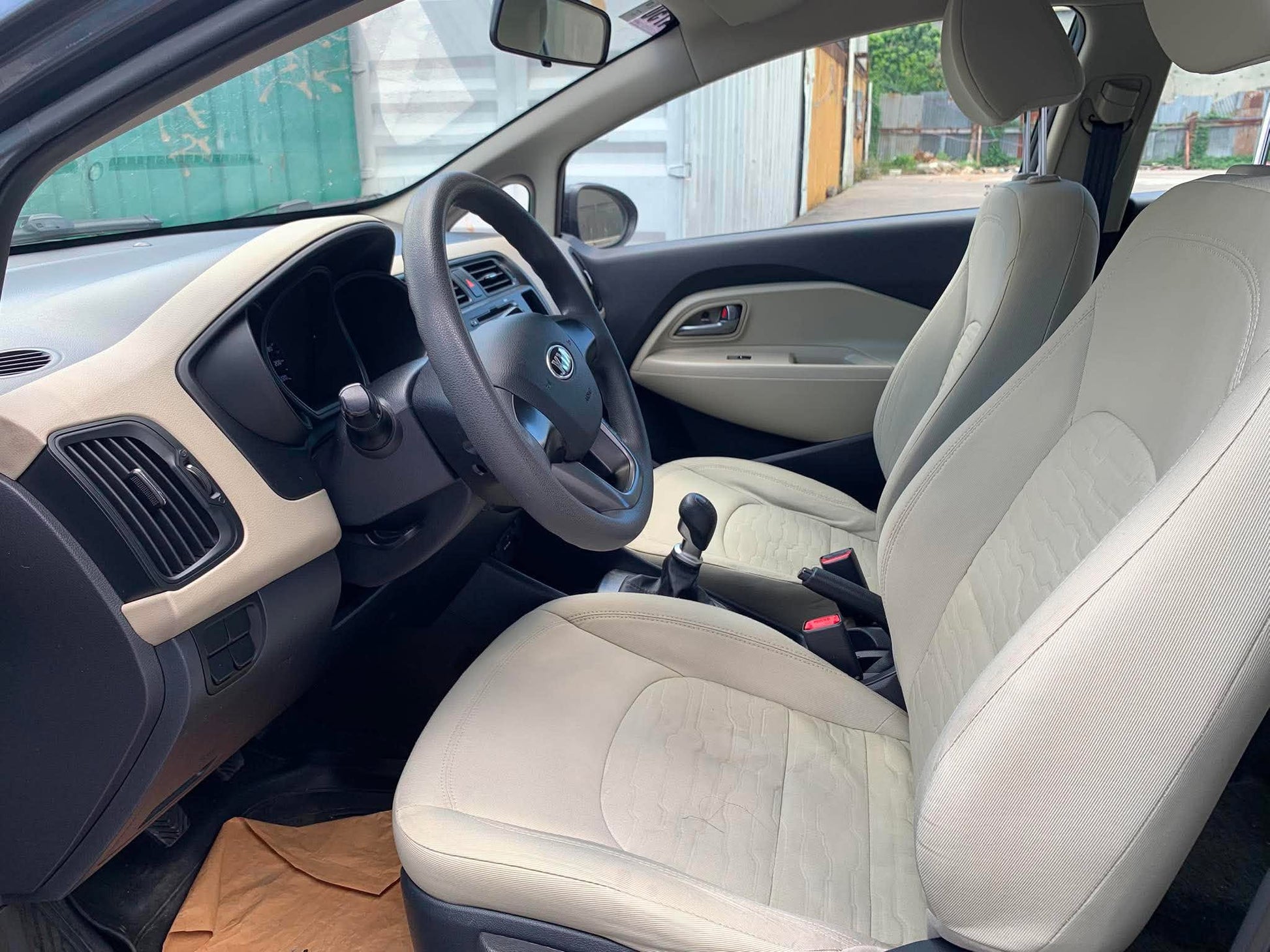 2012 KIA RIO EX 1.4 MANUAL TRANSMISSION Gold Aces Car Display Center