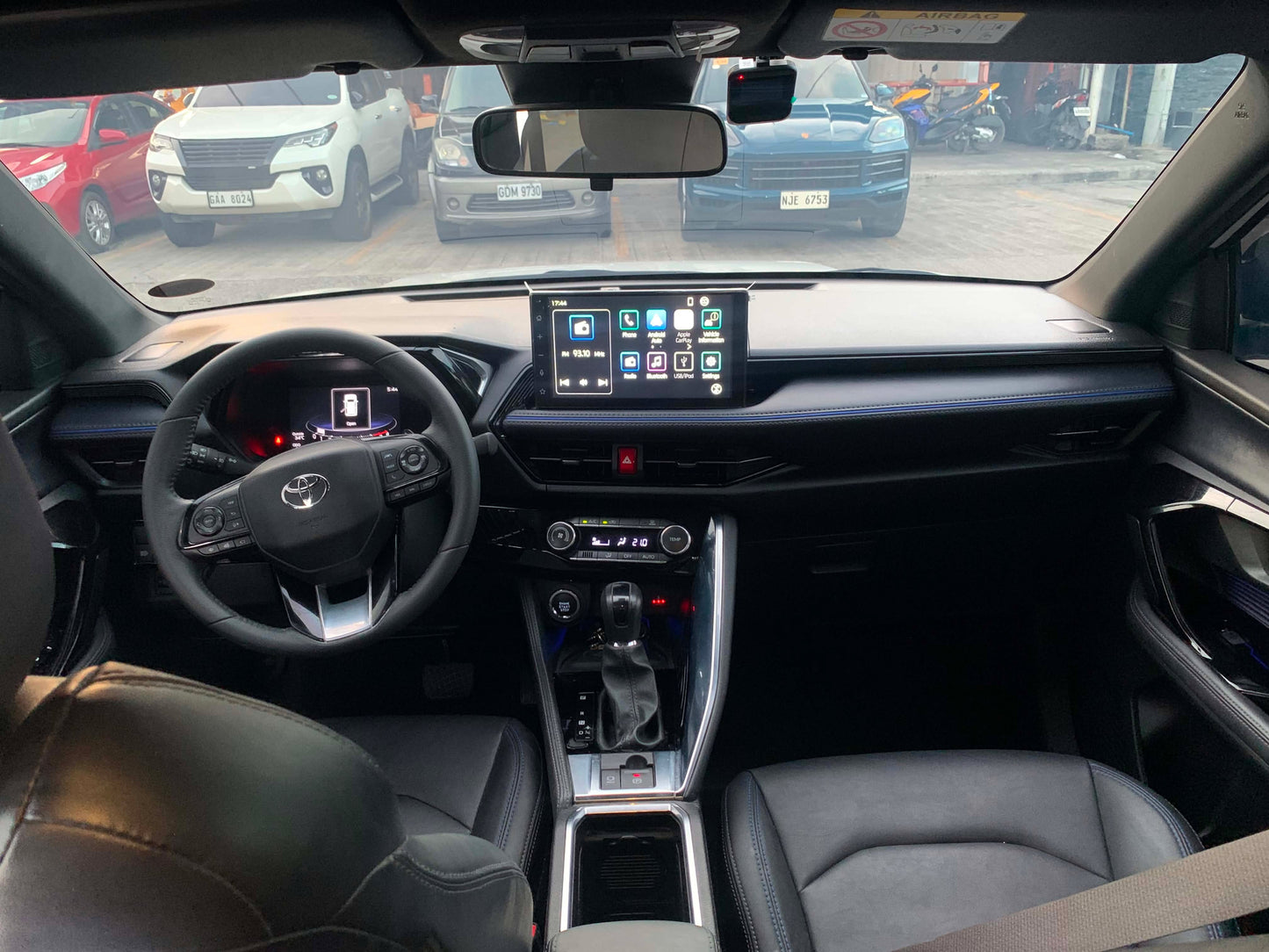 2024 TOYOTA YARIS CROSS 1.5L V AUTOMATIC TRANSMISSION Gold Aces Car Display Center