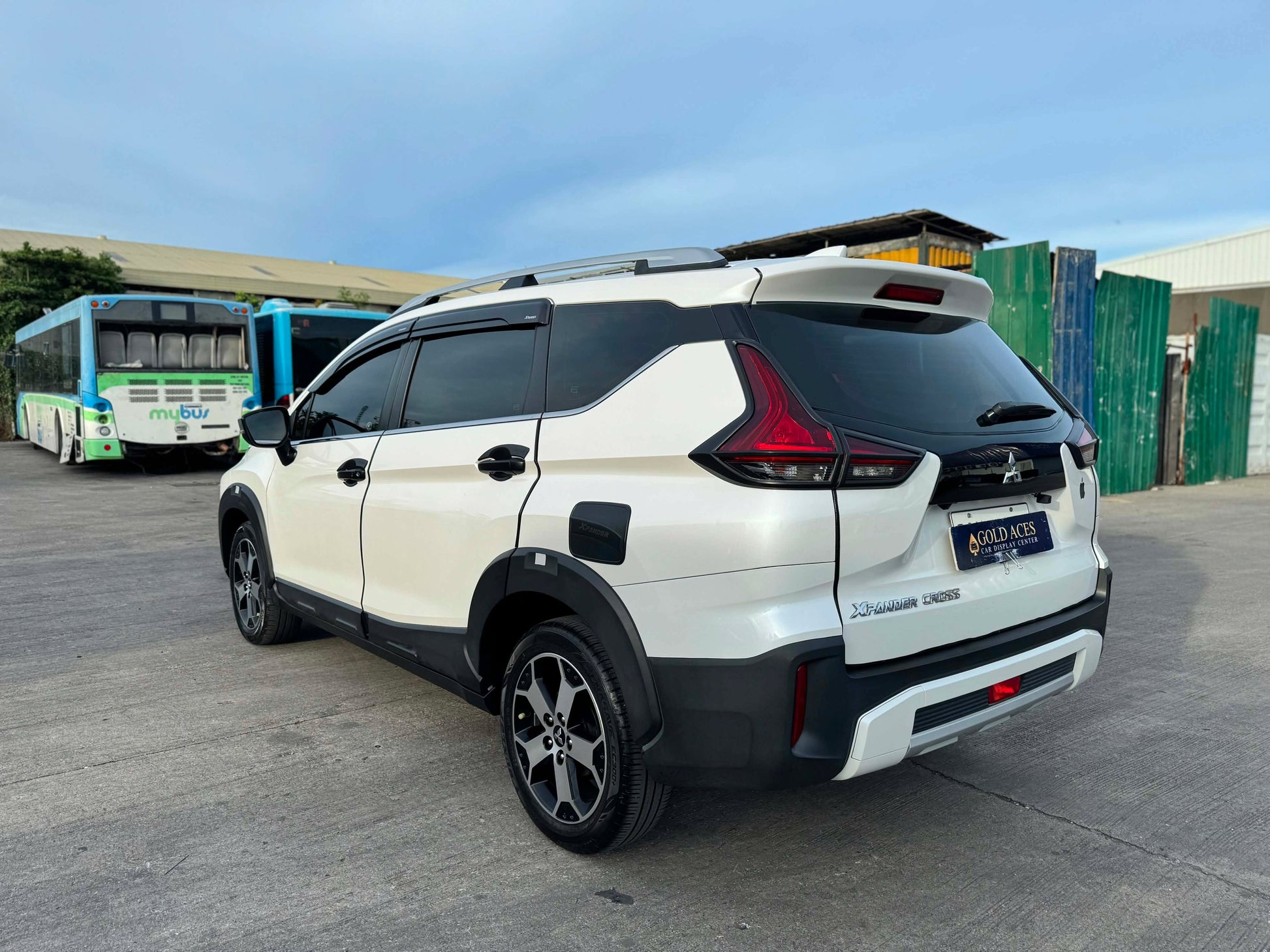 2021 MITSUBISHI XPANDER CROSS 1.5L AUTOMATIC TRANSMISSION Gold Aces Car Display Center