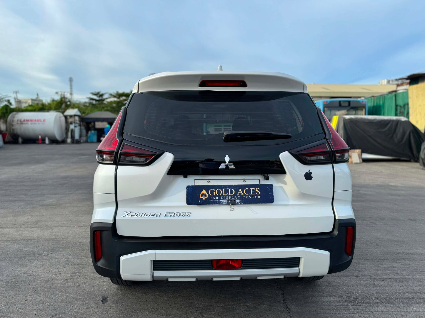 2021 MITSUBISHI XPANDER CROSS 1.5L AUTOMATIC TRANSMISSION Gold Aces Car Display Center