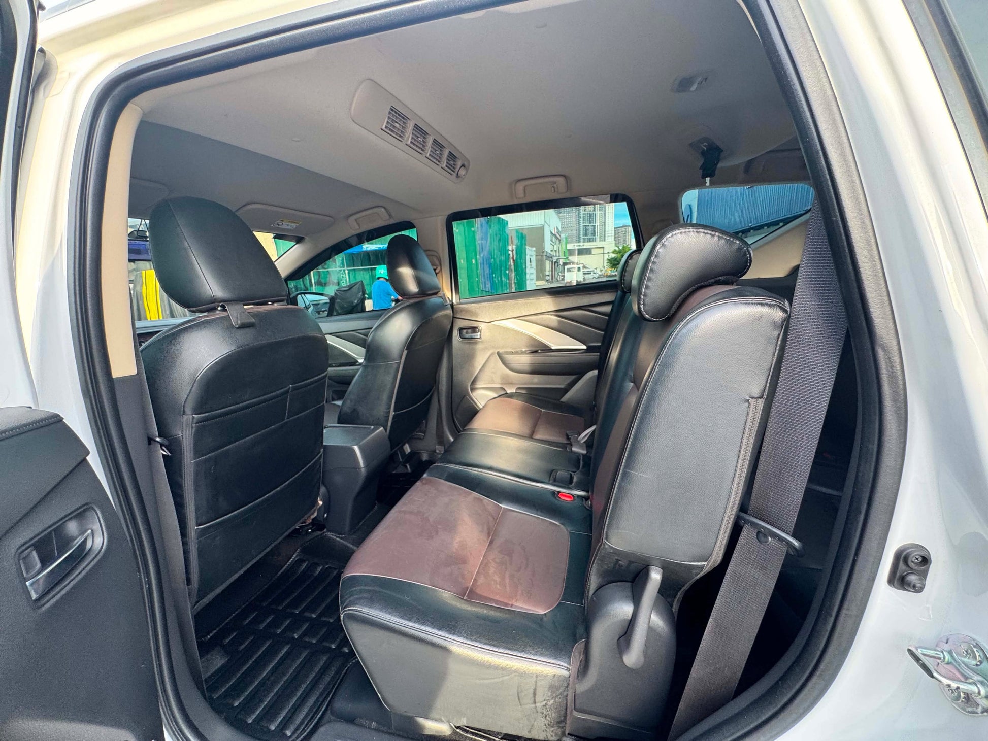 2021 MITSUBISHI XPANDER CROSS 1.5L AUTOMATIC TRANSMISSION Gold Aces Car Display Center