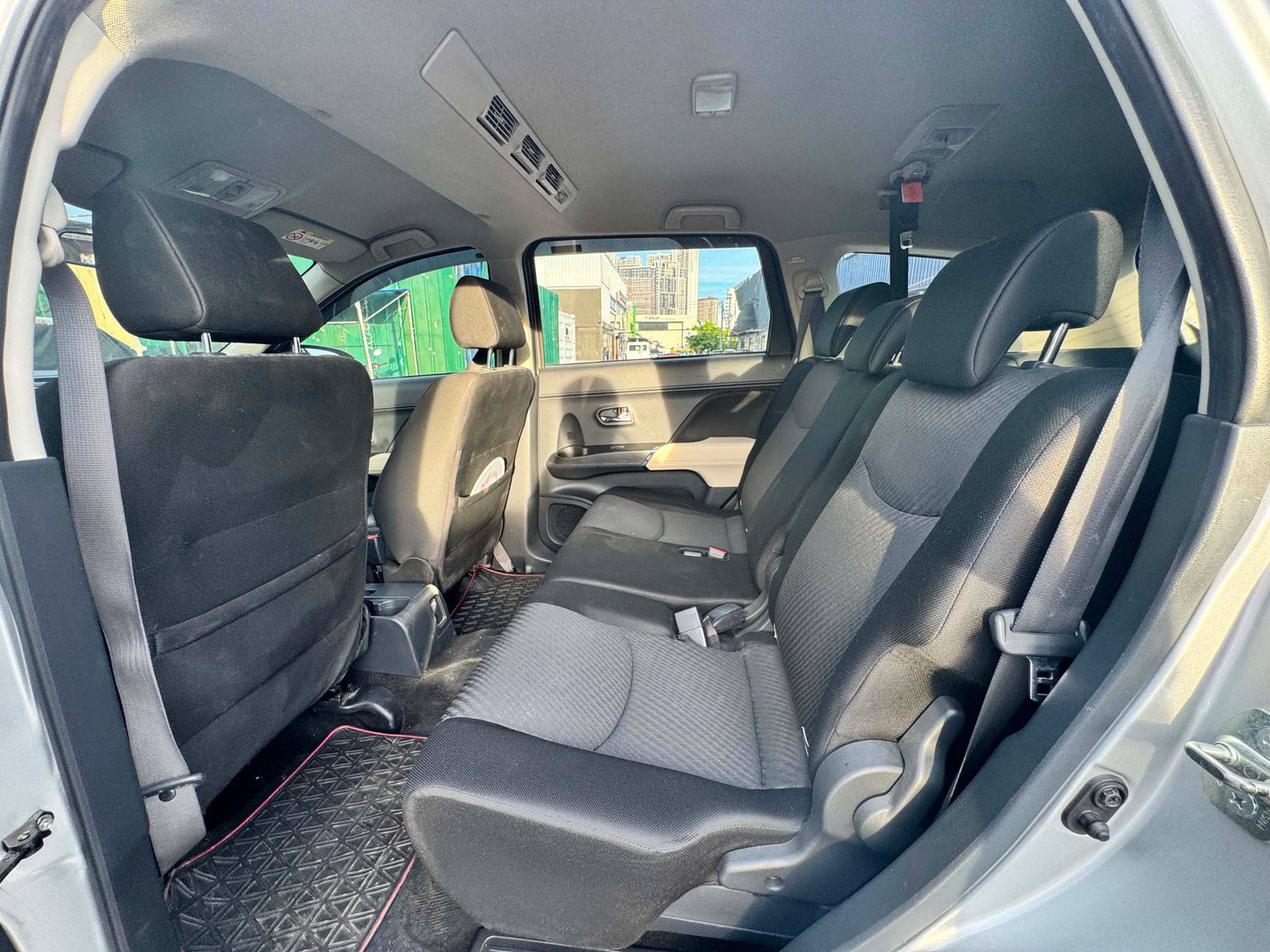 2018 TOYOTA RUSH 1.5L E AUTOMATIC TRANSMISSION Gold Aces Car Display Center